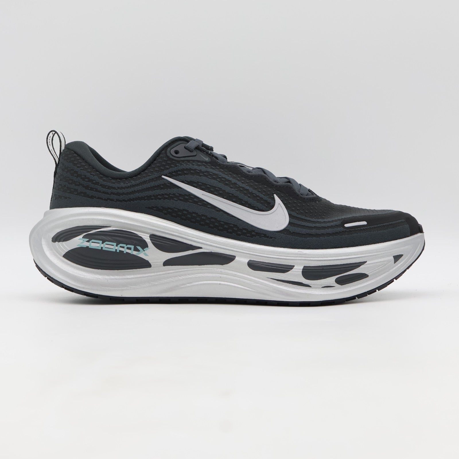 IM6011-060 Nike Vomero Plus Anthracite Cannon White Reflect Silver (Men's)