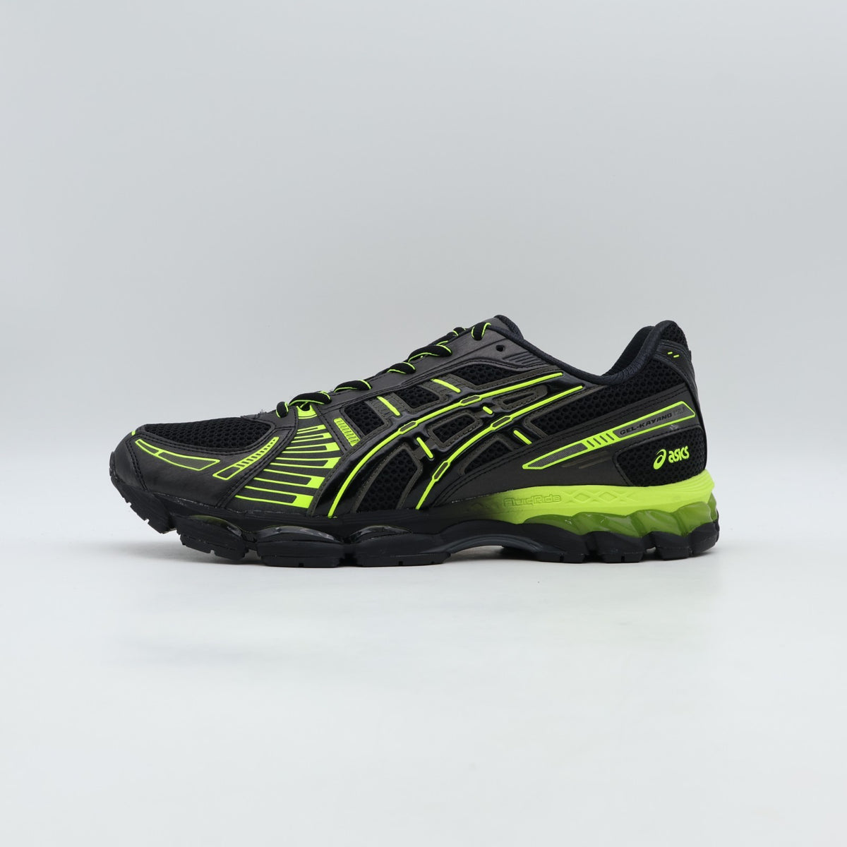 1203B227-001 atmos Ã Albino & Preto Ã Asics Gel-Kayano 12.1 (Men's)