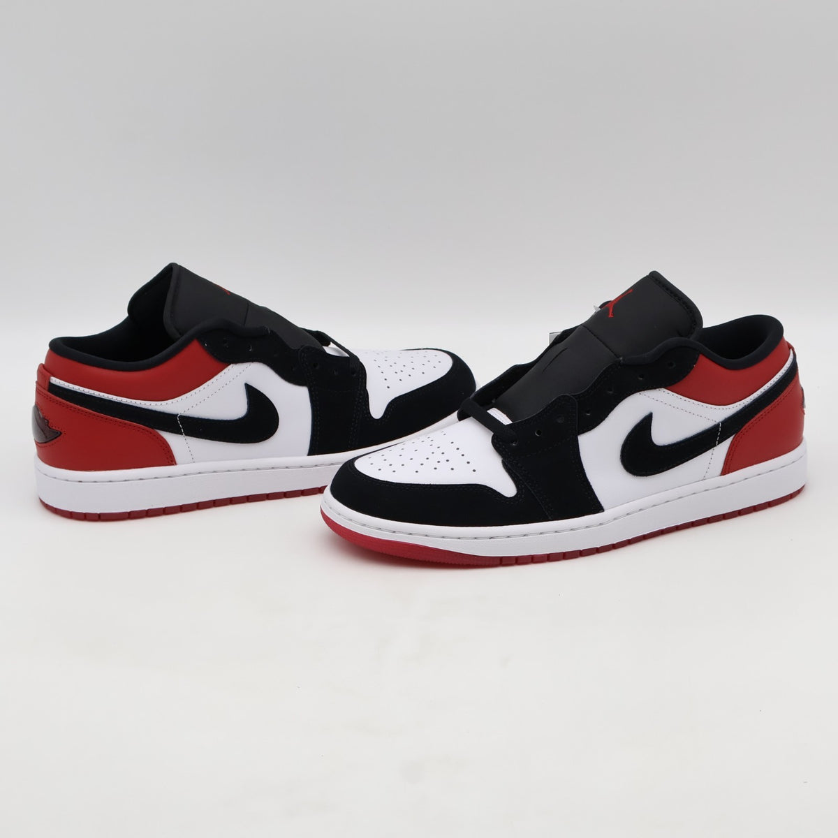 IB8971-106 Nike Air Jordan 1 Low SE Black Toe (Men's)
