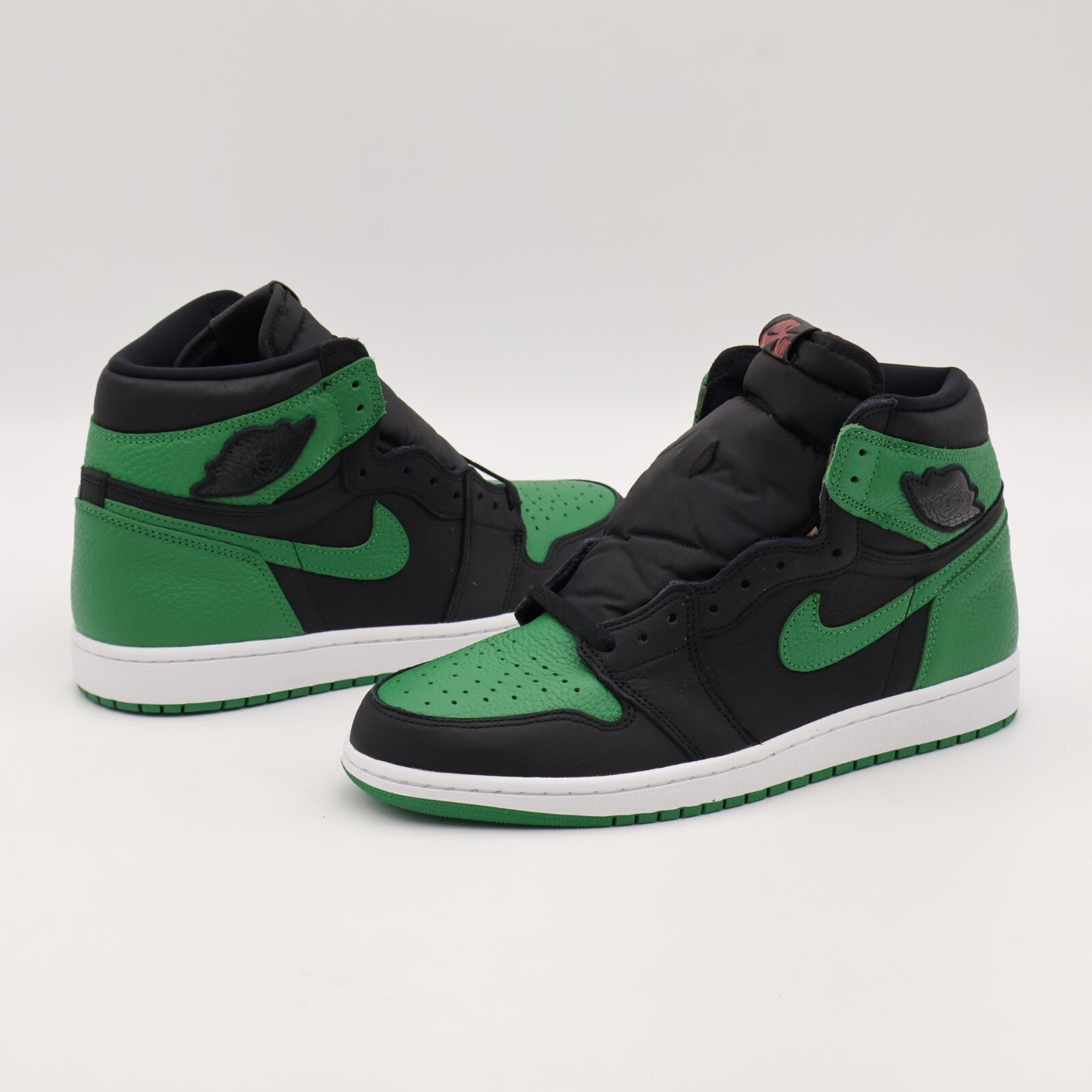 555088-030 Nike Air Jordan 1 Retro High OG Pine Green White Black Gym Red(Men's)