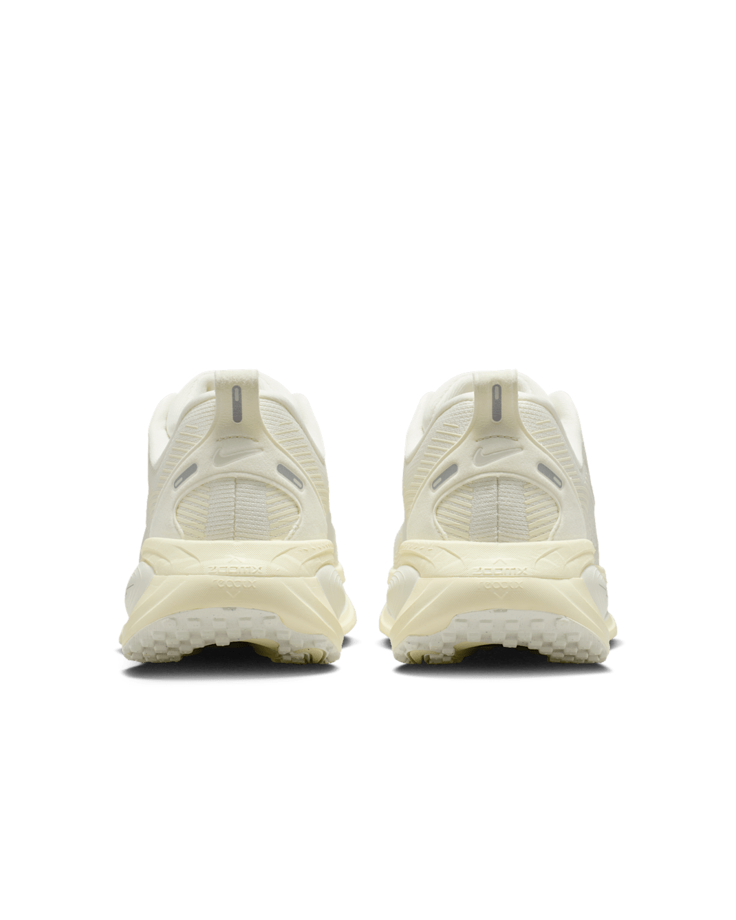 HM6804-110 Nike Vomero 18 Sail Coconut Milk White Summit White (Women's)