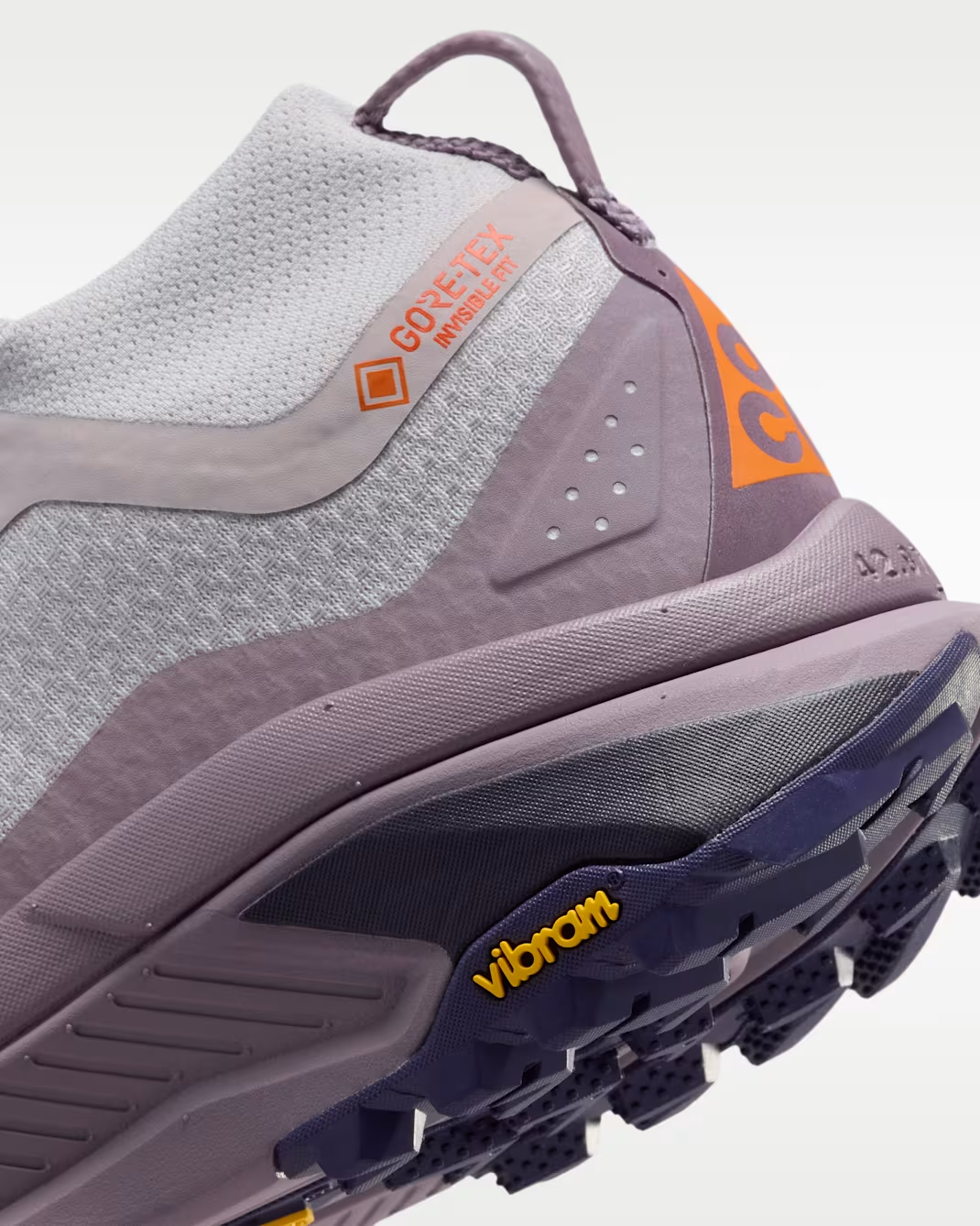 IO7933-004 Nike ACG Zegama Trail GORE-TEX Silver Lilac/Purple Dynasty (Women's)