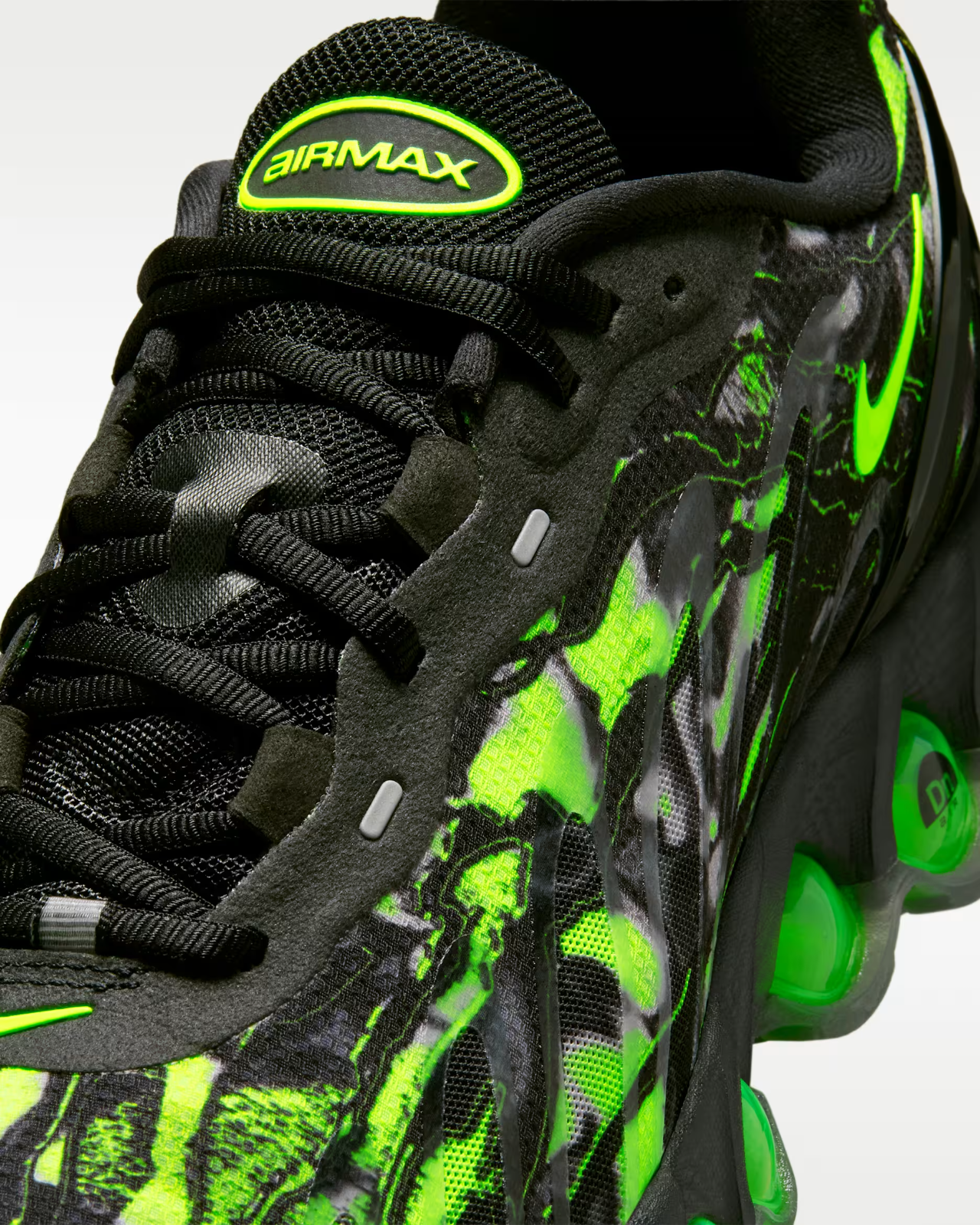 IH2137-001 Nike Air Max DN8 "Black/Green Apple" (Men's)