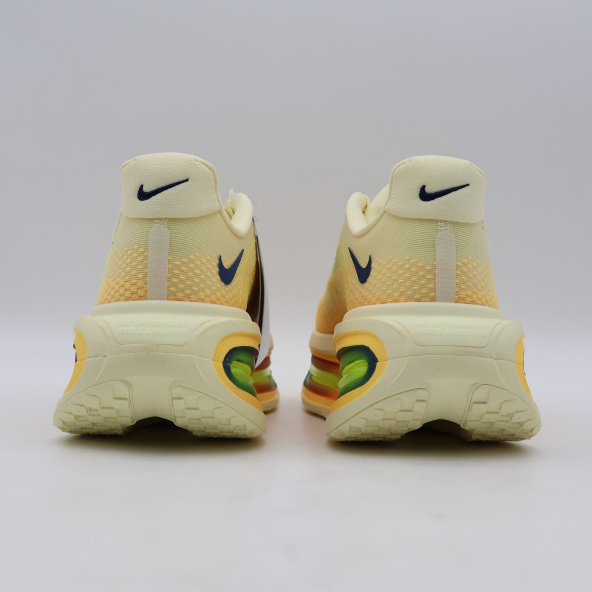 HQ2050-701 Nike Vomero Premium Alabaster (Men's)