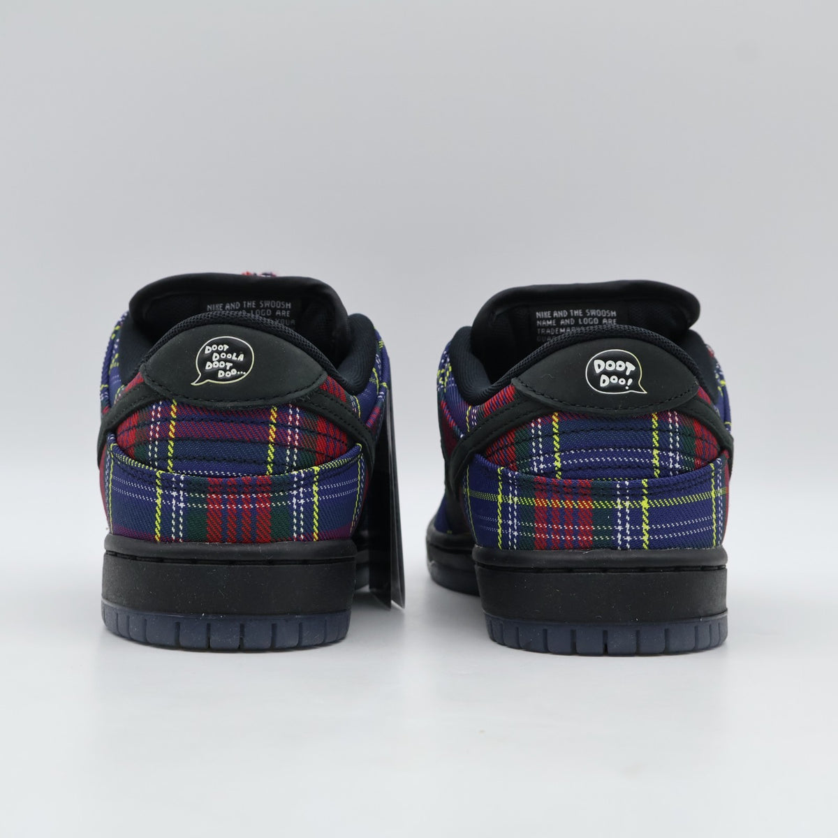 II1493-600 Nardwuar Nike SB Dunk Low Pro QS Tartan (Men's)