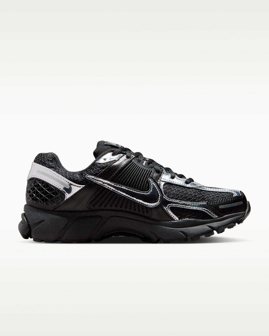 IV4311-002 Nike Women's Zoom Vomero 5 BlackMetallic Silver (Women's)