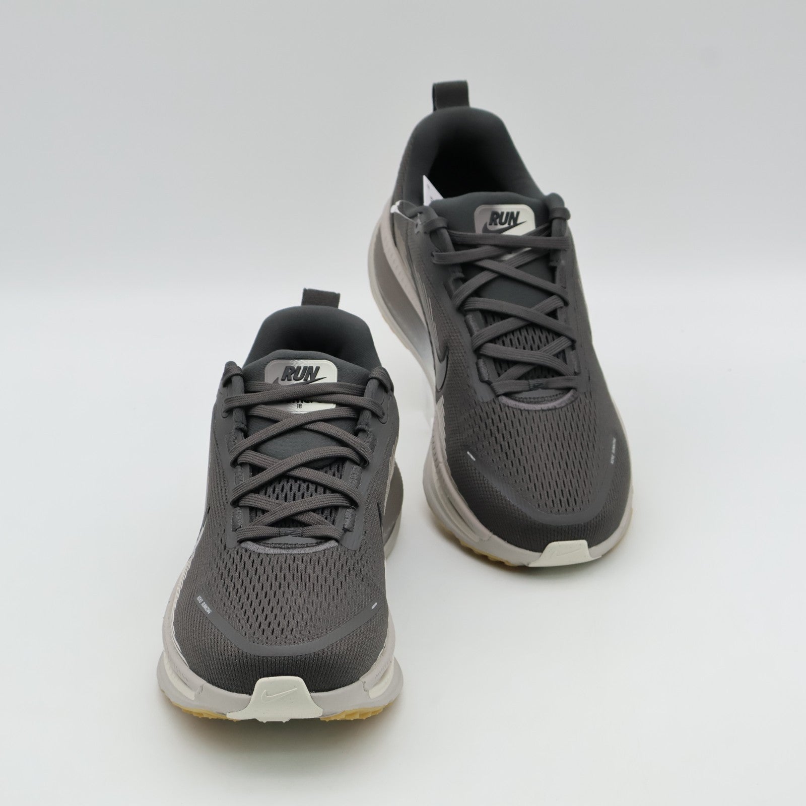 HM6803-215 Nike Vomero 18 Medium Ash College Grey Pale Ivory Black (Men's)