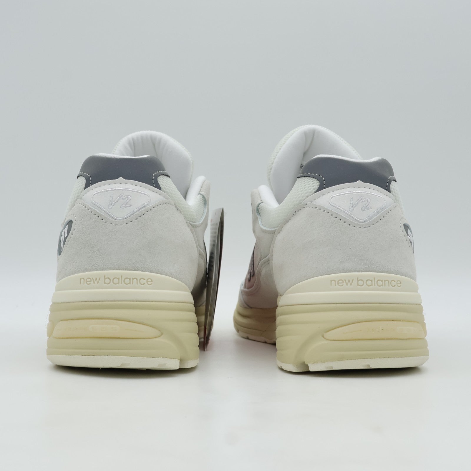 U991OW2 New Balance 991V2 Wind Chime (Men's)