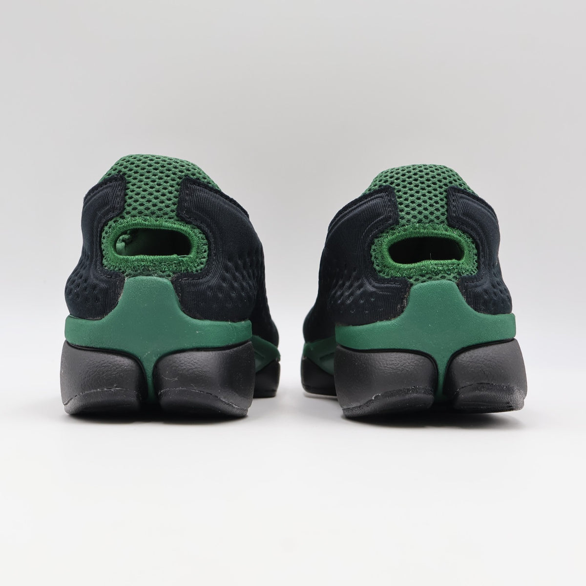 IQ8006-002 Nike Rift 2 "Kenya" (Women's)