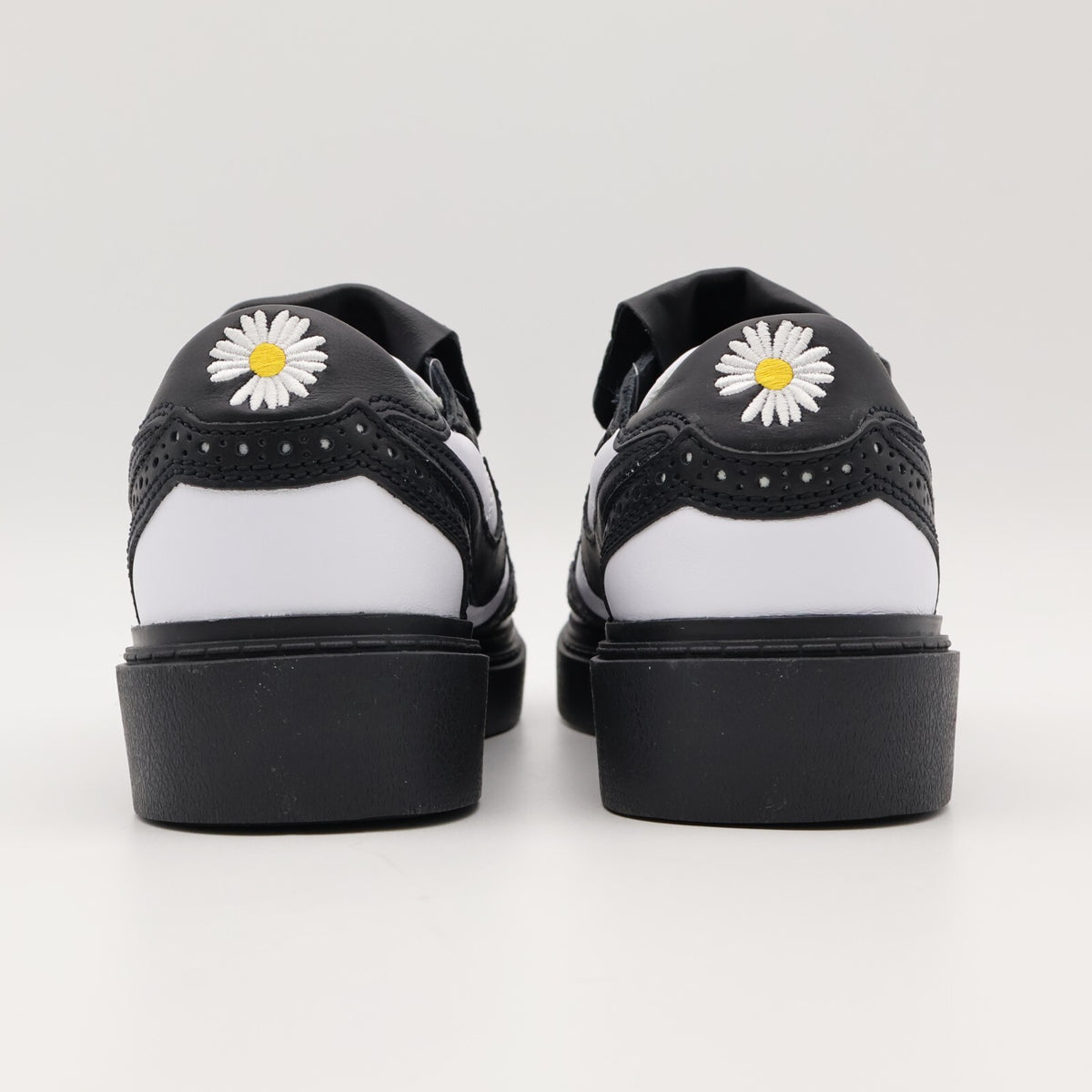 DH2482-101 PEACEMINUSONE Ã Nike Kwondo 1 G-Dragon Panda Wingtip Leather Dress