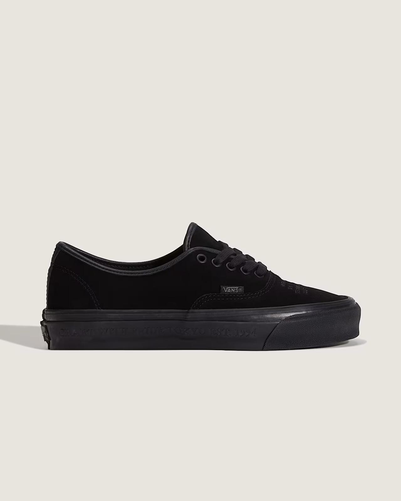 VN000XVJBLA NEIGHBORHOOD Ã OTW by Vans Authentic 44 "Black" (Men's)