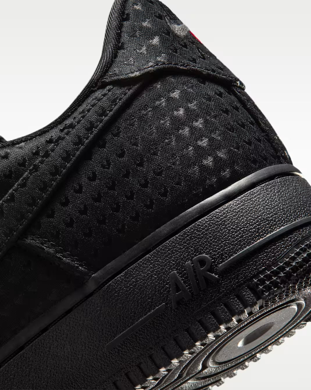 IB6836-001 Nike Air Force 1 Low Retro Valentineâs Day 2026 Black (Men's)
