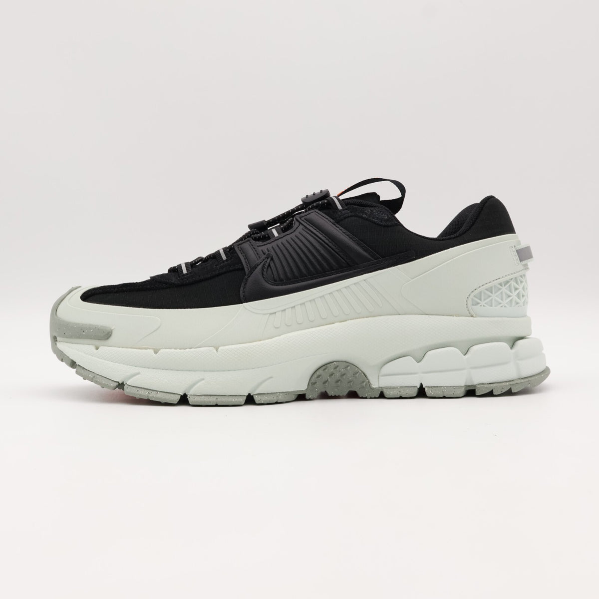 FV2295-001 Nike Zoom Vomero 5 Roam Black Light Silver (Men's)