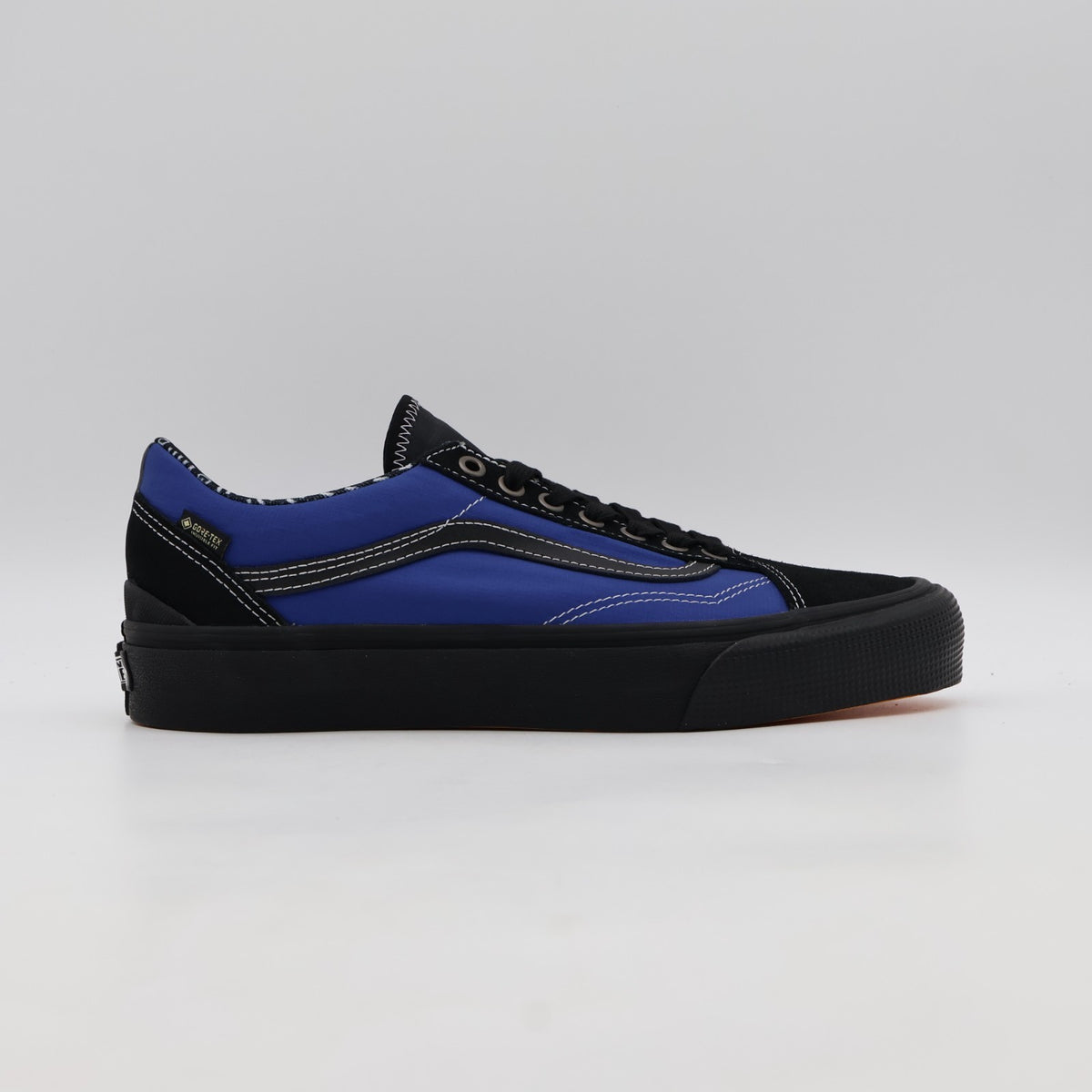 VN000DCDY61 Vans Old Skool GORE-TEX Outdoor Black Blue (Men's)