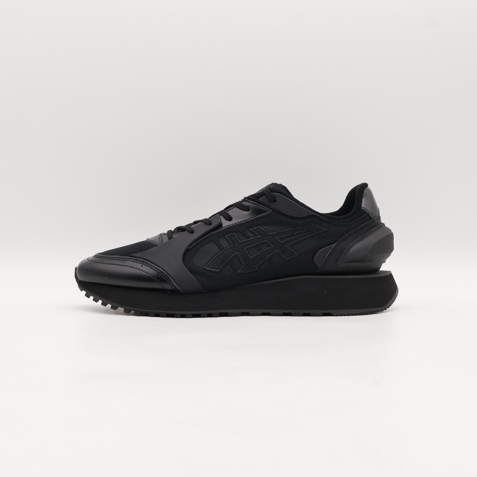 1183C438-001 Onitsuka Tiger MOAGE CO BLACK GRAPHITE GREY (Men's)