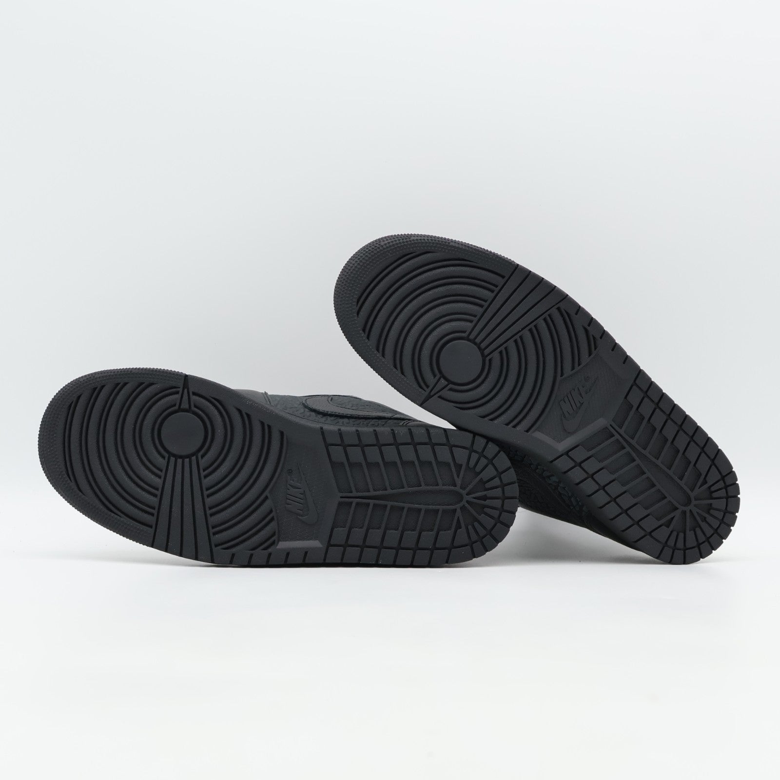 IM6568-010 Nike Air Jordan 1 Low SE Black Anthracite Tour Yellow (Menâs)