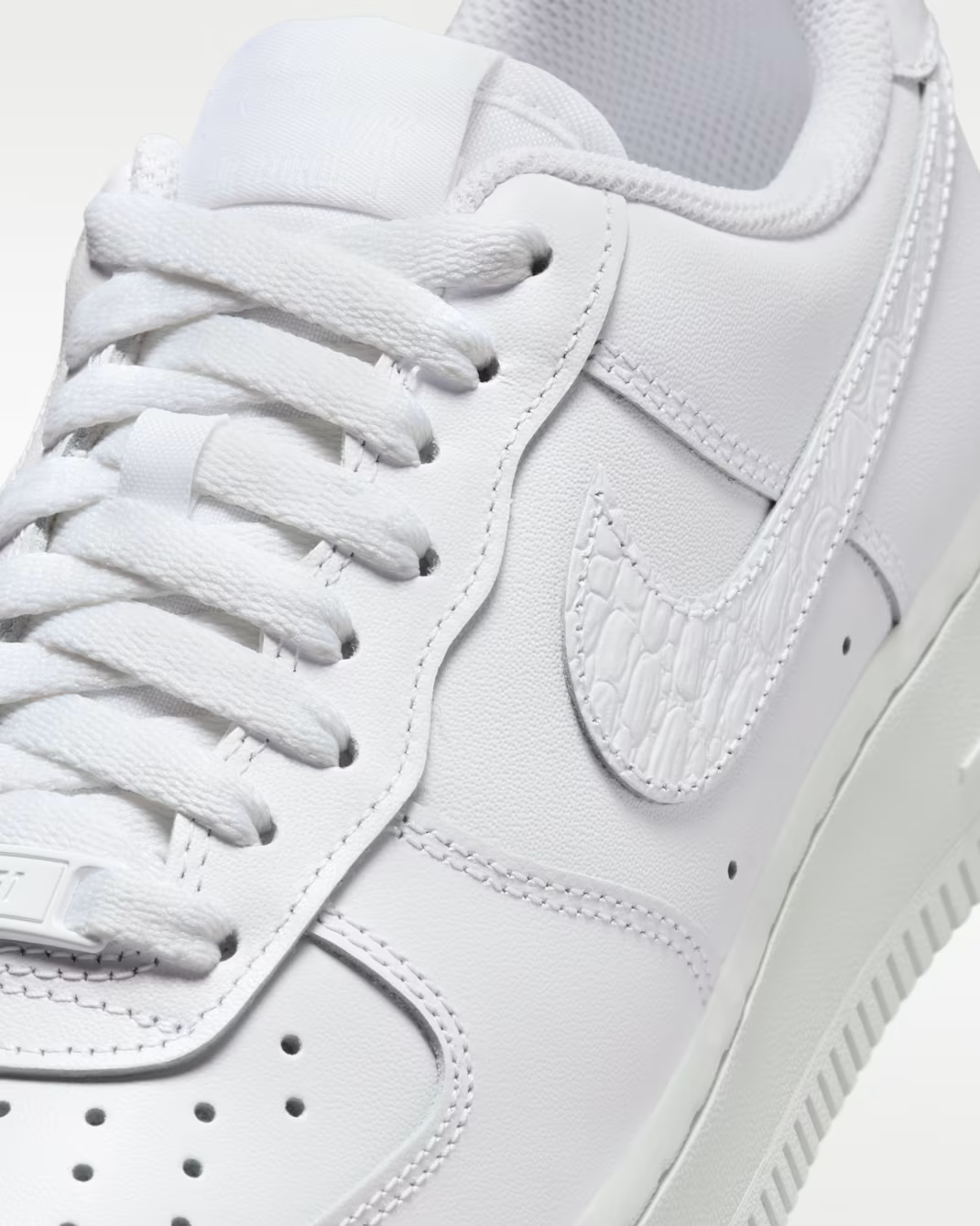 IO4837-100 Nike Air Force 1 Low Pebble Croc White (Women's)
