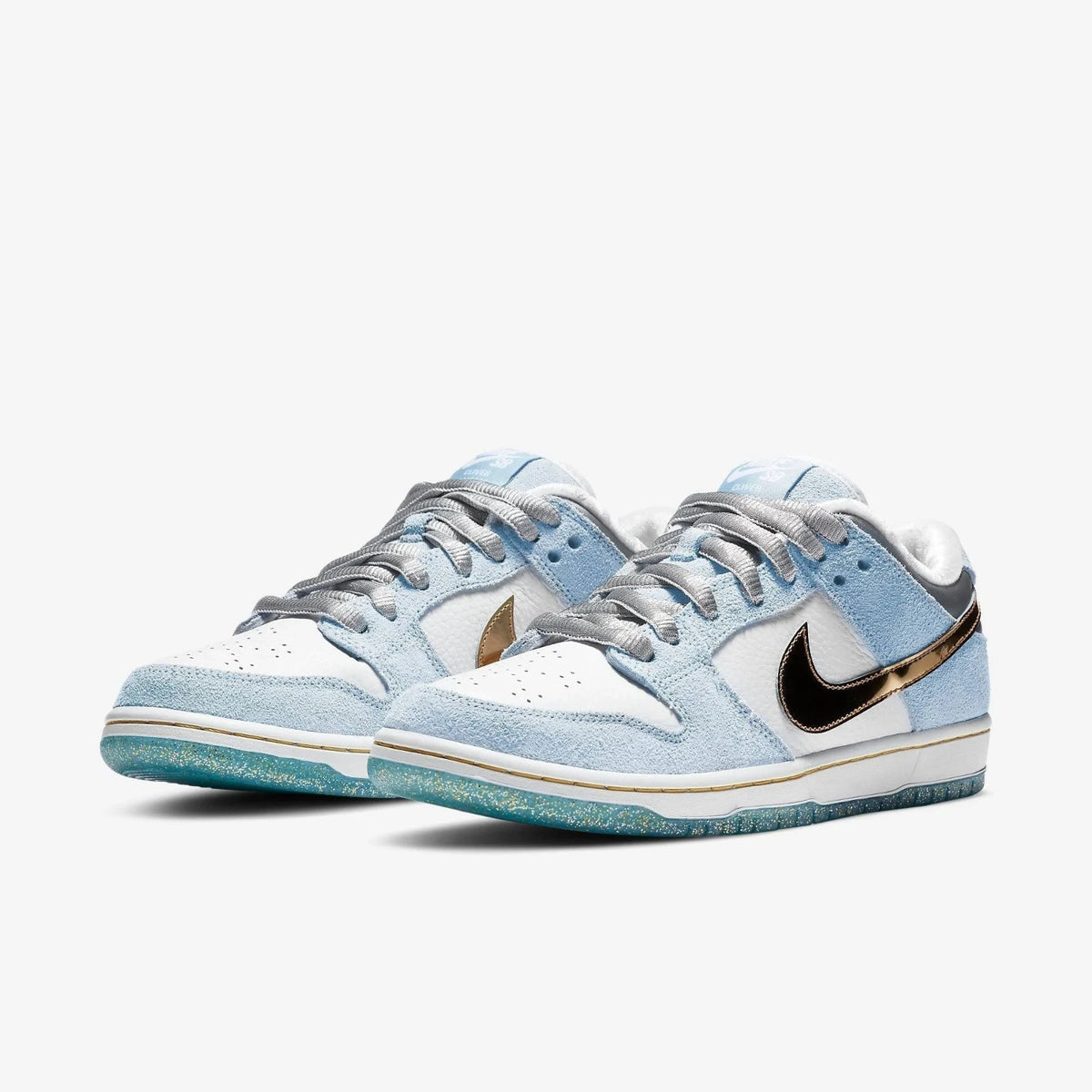 DC9936-100 Sean Cliver Ã Nike SB Dunk Low "Holiday Special" (Men's)