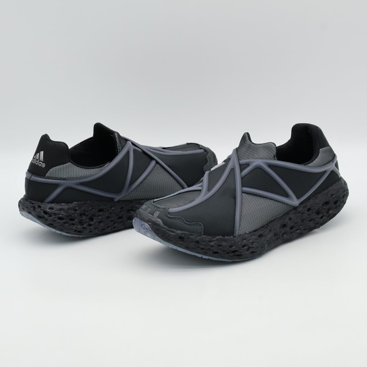 JR0830 adidas Zponge Flux Carbon Iron Metallic Core Black (Men's)