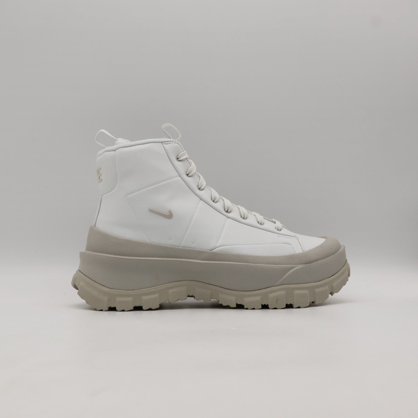FQ9065-100 Nike Blazer Mid Roam Summit Light Bone University Gold (Women's)