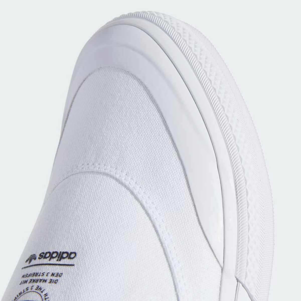 S23725 adidas Nizza RF Slip "Cloud White/Core Black" (Men's)