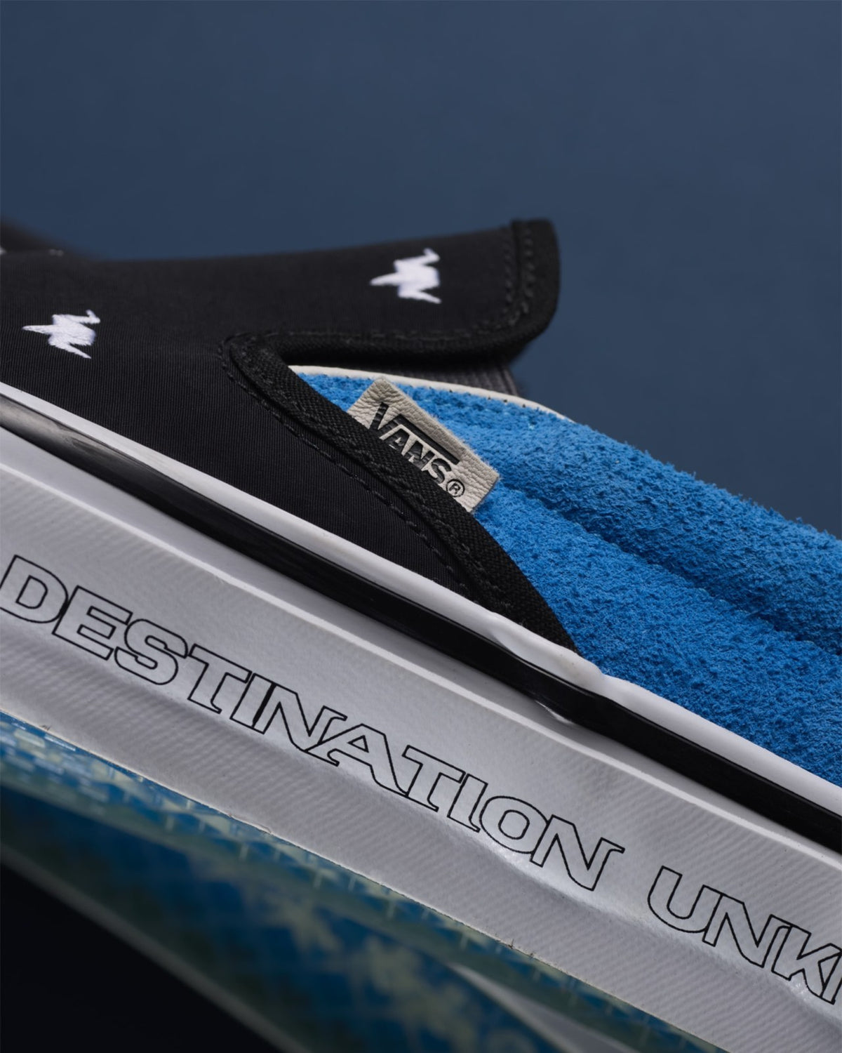 VN000ZACFW0 Liberaiders Ã Vans Premium Classic Slip-On 98 (Men's)