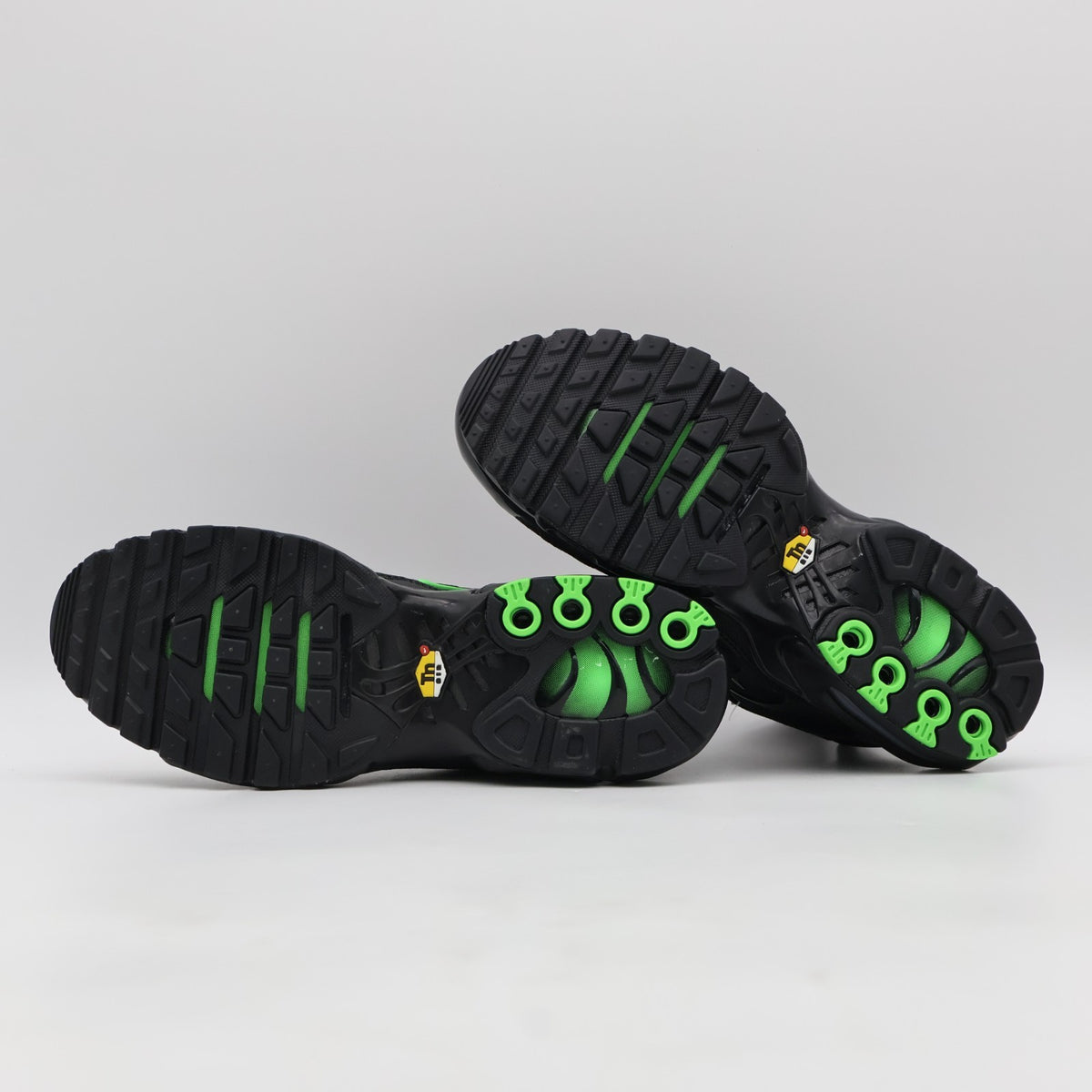 DM0032-024 Nike Air Max Plus Green Strike (Men's)