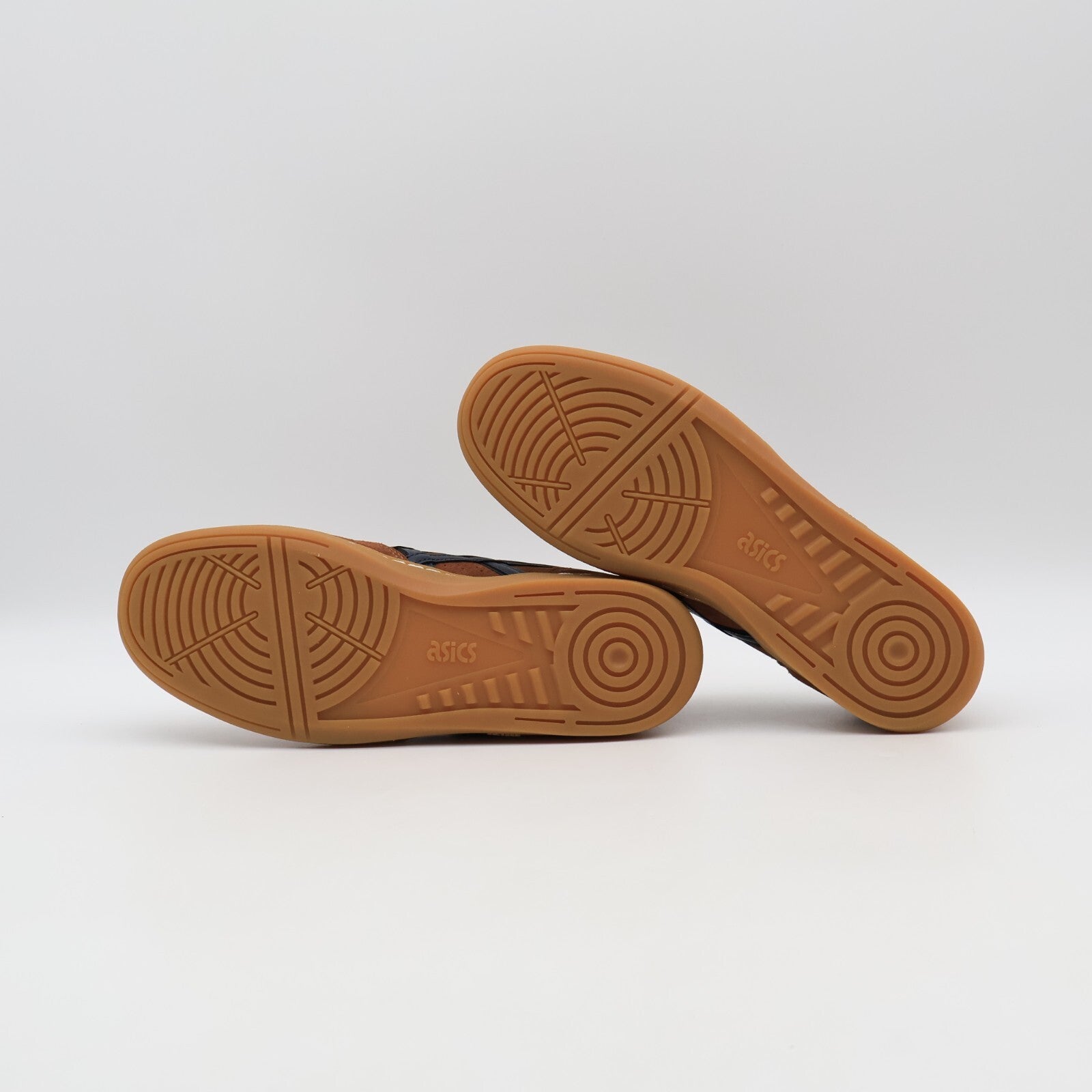 1203A563-200 HAY Asics Skyhand OG Brown (Men's)