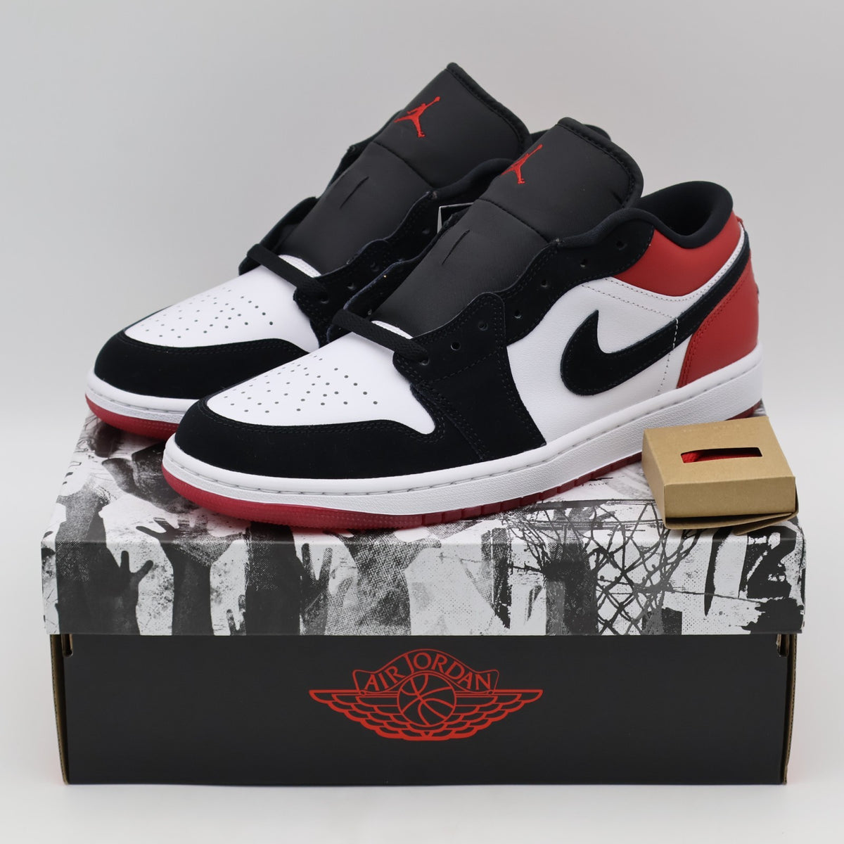 IB8971-106 Nike Air Jordan 1 Low SE Black Toe (Men's)