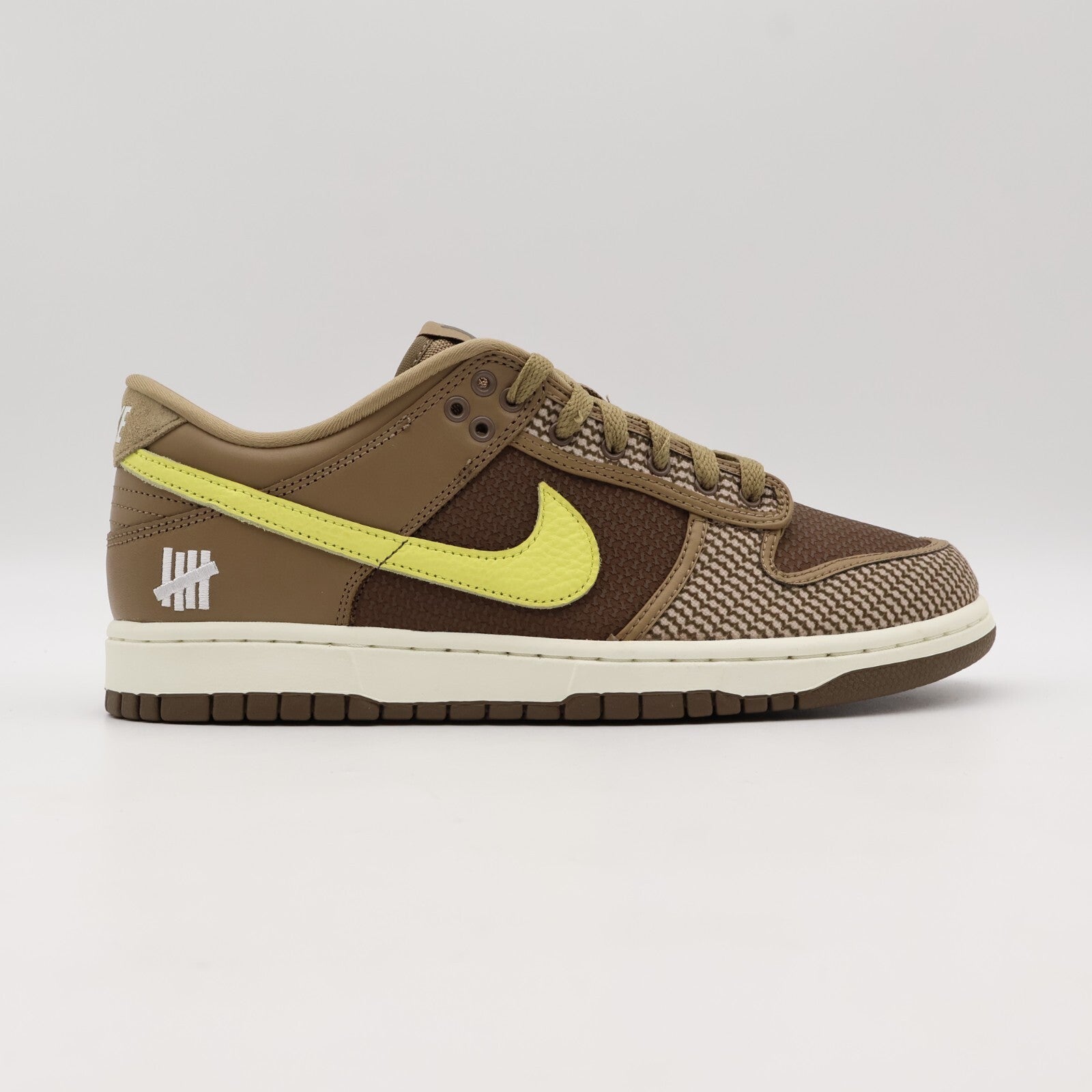DH3061-200 Nike Dunk Low SP x Undefeated Brown Canteen Lemon Frost Palomino