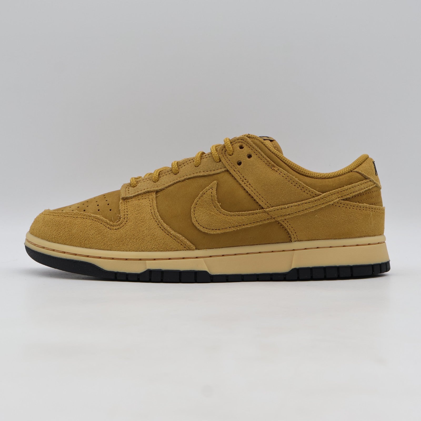IB6651-700 Nike Dunk Low Retro SE Wheat (Men's)