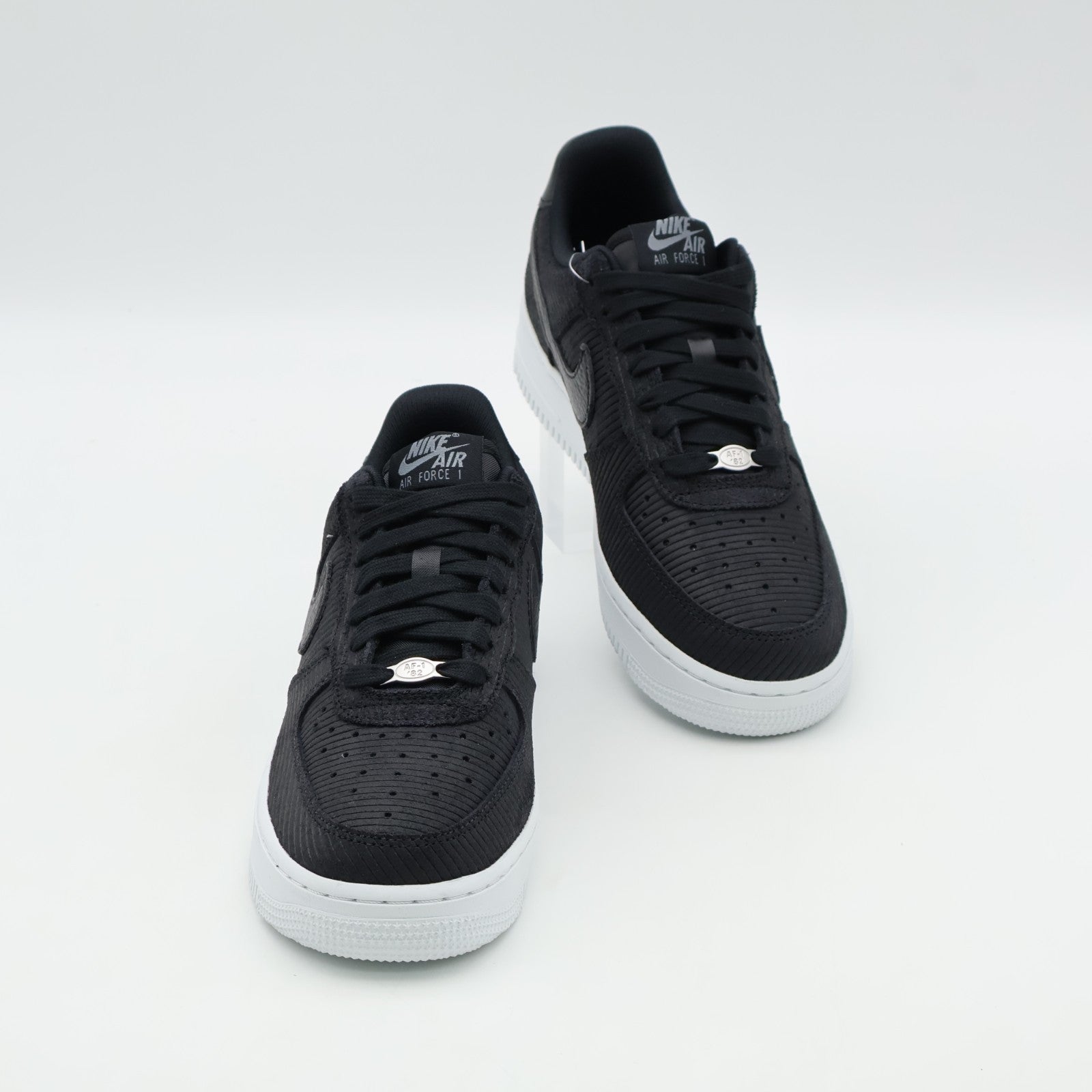 IM6533-002 Nike Air Force 1 Low Black White (Women's)