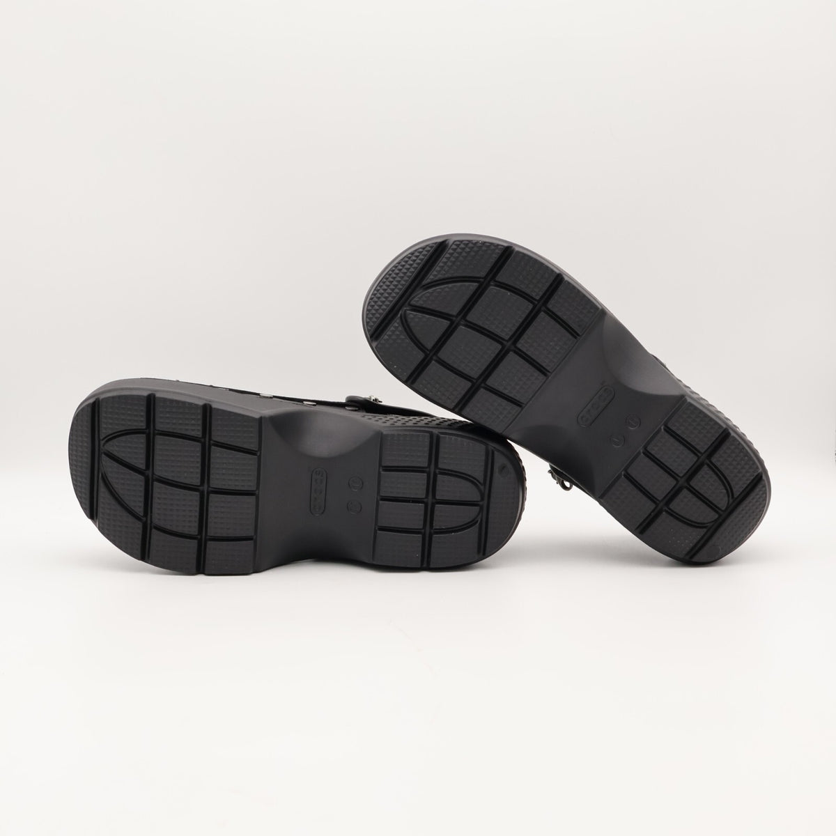 210688-001 crocs Stomp Embellished Clog Black