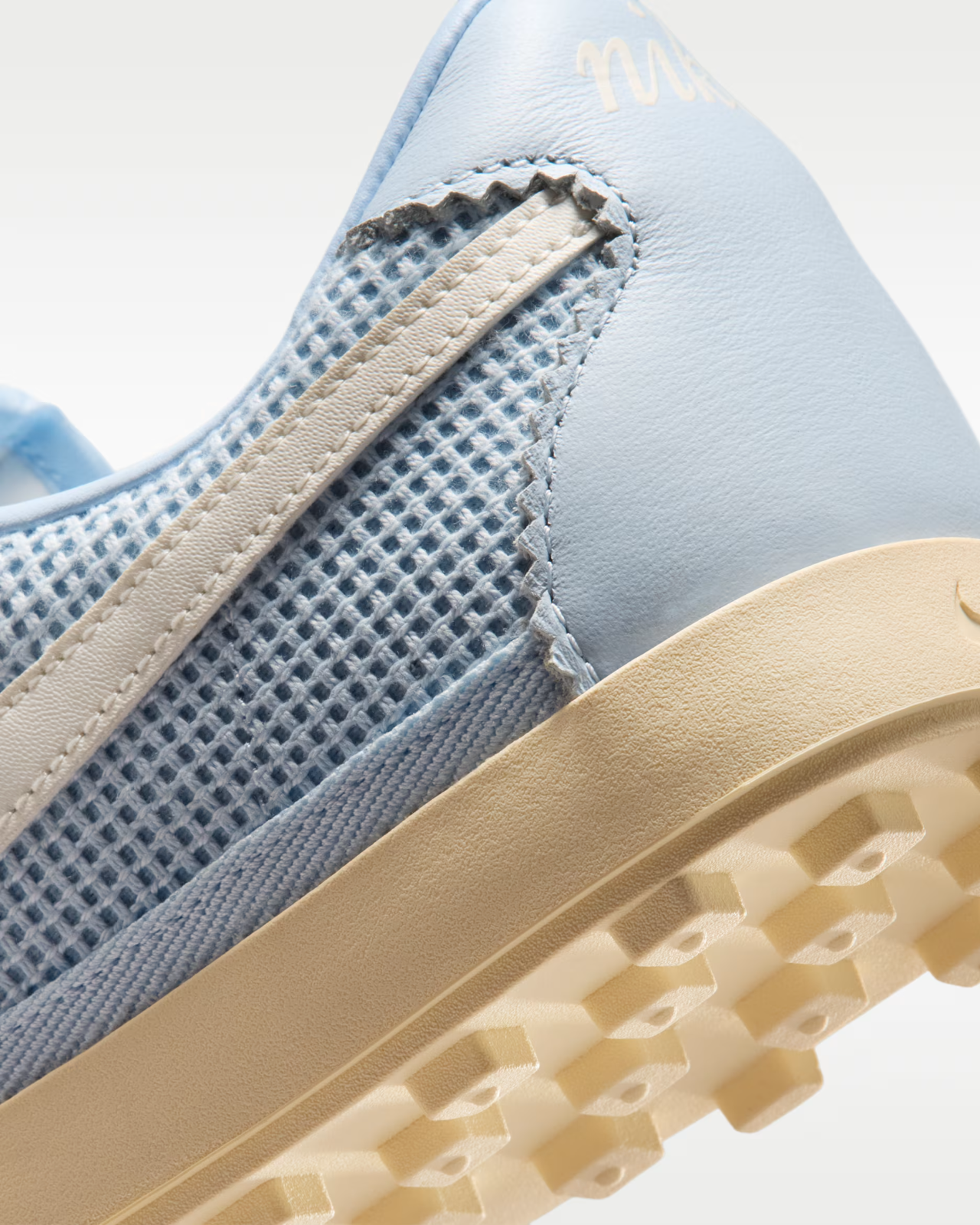 II1248-400 Nike Astrograbber Textile "Hydrogen Blue/Muslin" (Women's)
