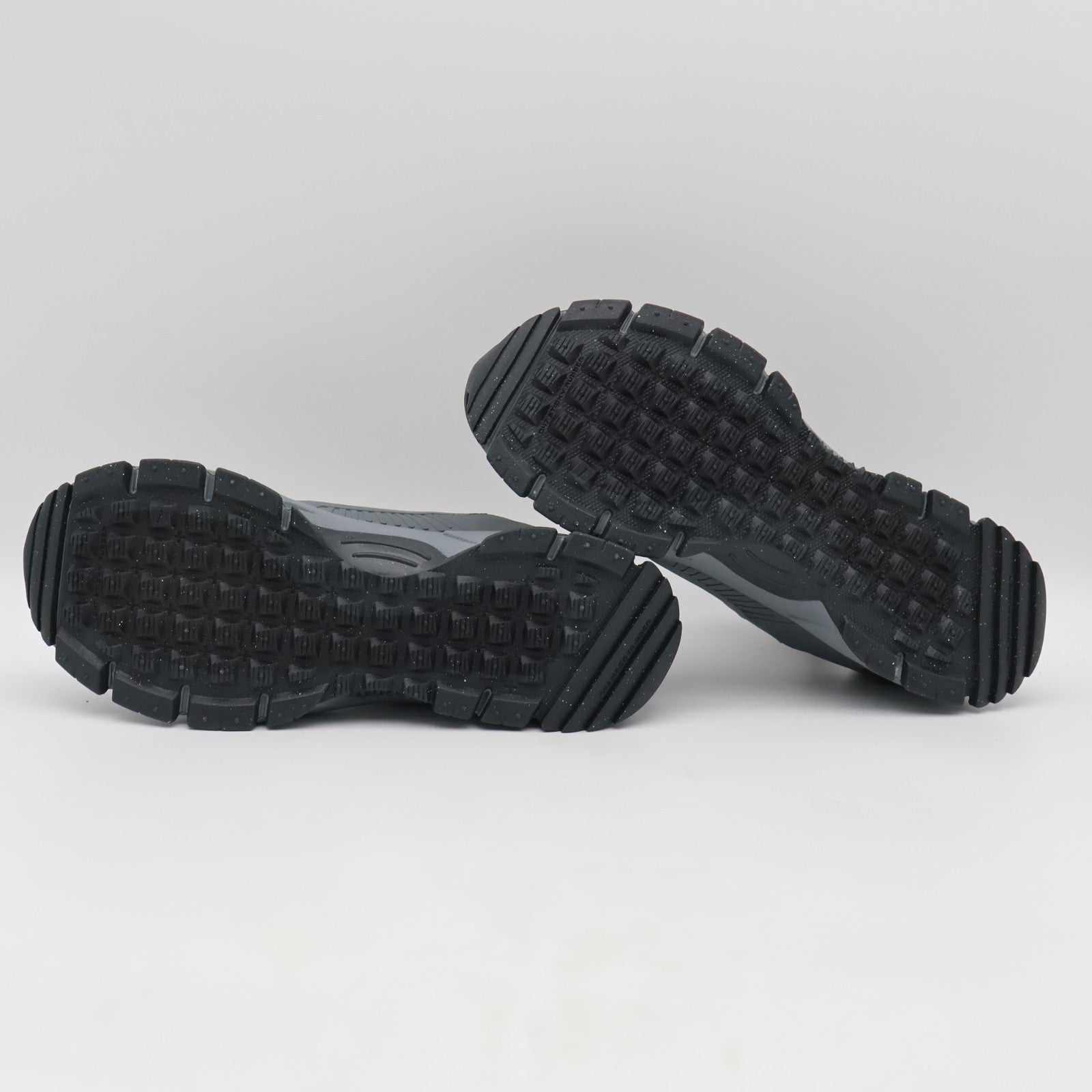HV6901-001 Nike Zoom Vomero Roam Metallic Pewter Cool Grey Anthracite (Men's)
