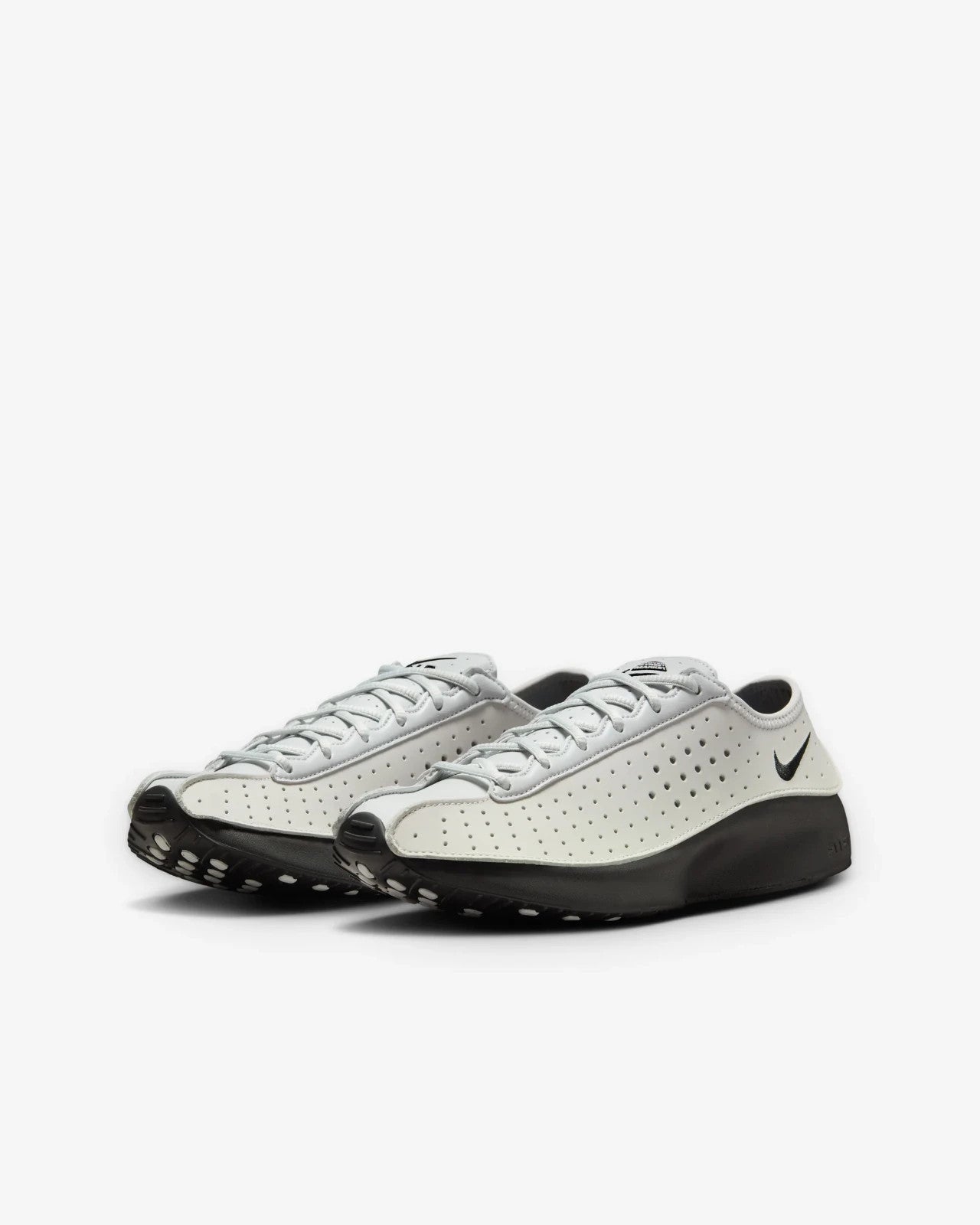 IB1403-100 Dover Street Market Nike Air Superfly White (Women's)