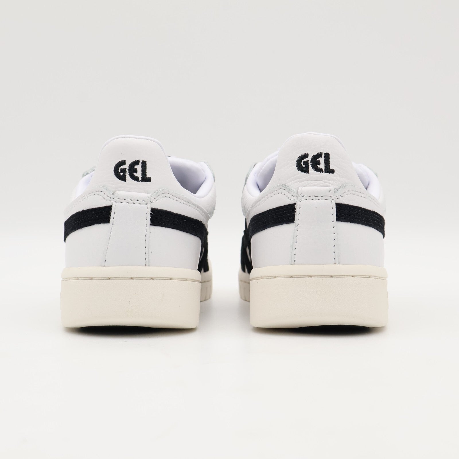 1201A662-101 Asics Gel-PTG Point Getter Low Top White Black (Men's)