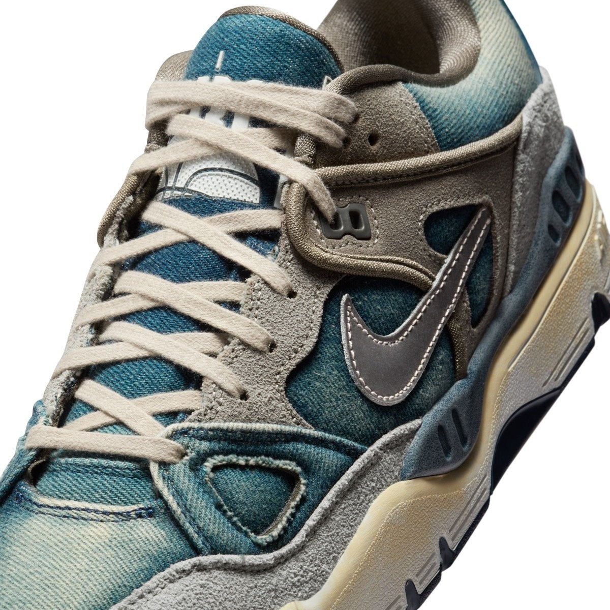 HQ0262-001 NIGOÂ® Ã Levi's Ã Nike Air Force 3 Low Olive Grey ( Men's )