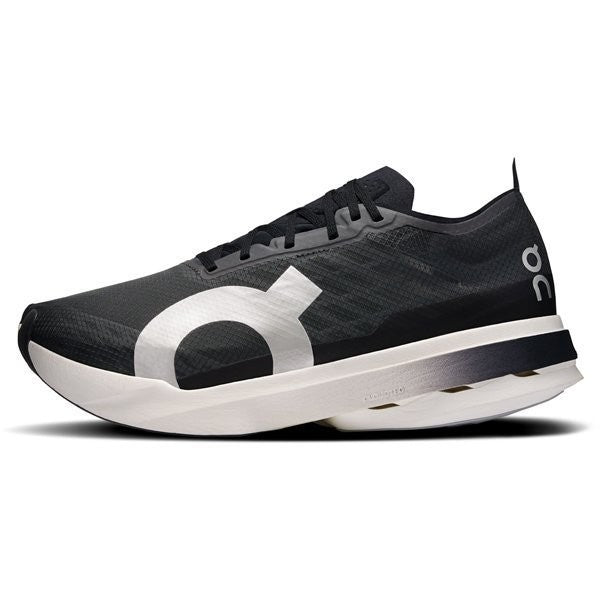 3ME30480299 3ME30480299 On Cloudboom Strike "Black/White" (Men's)