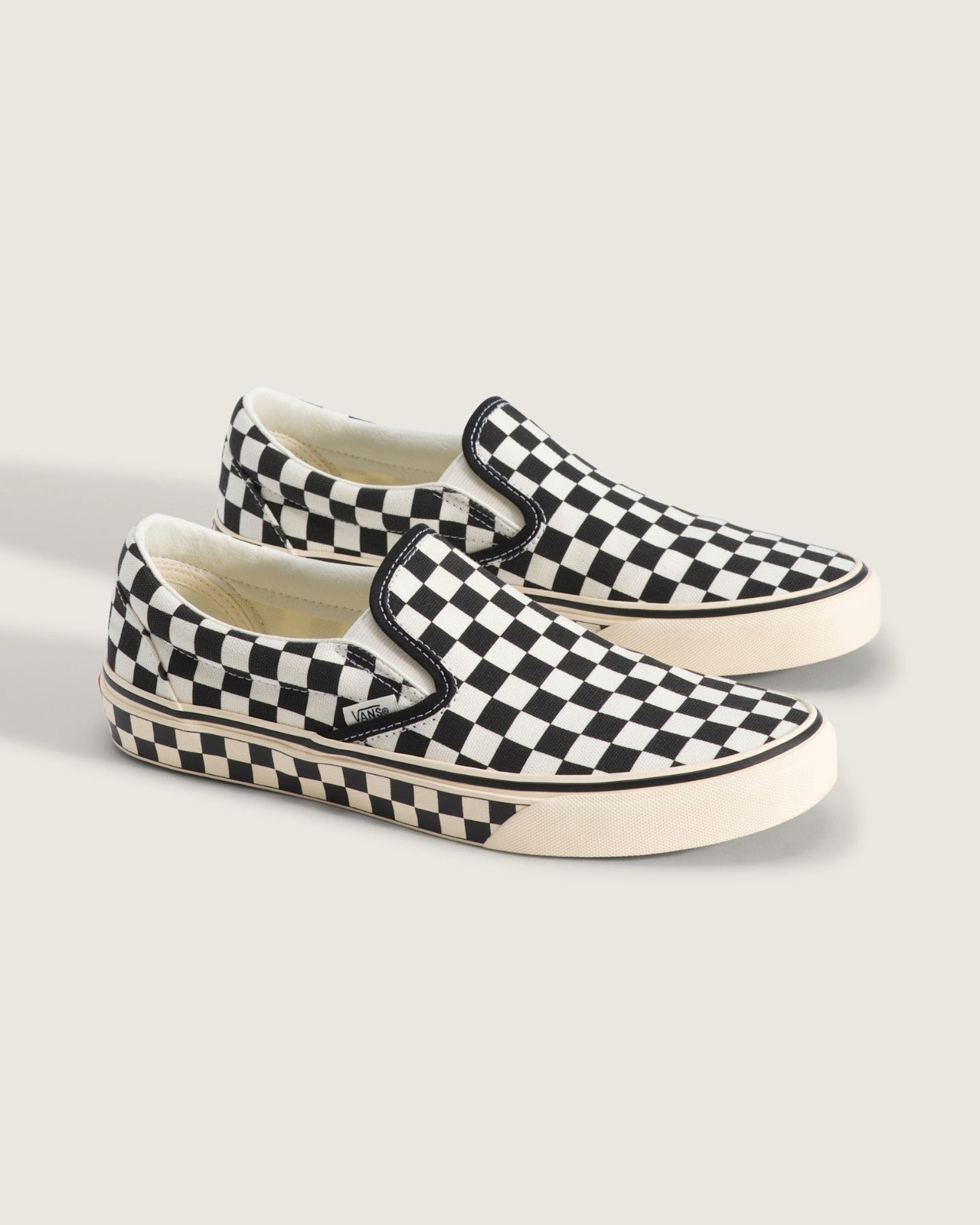 VN000DAH1KP Vans Classic Slip-On "Black/Marshmallow" (Men's)