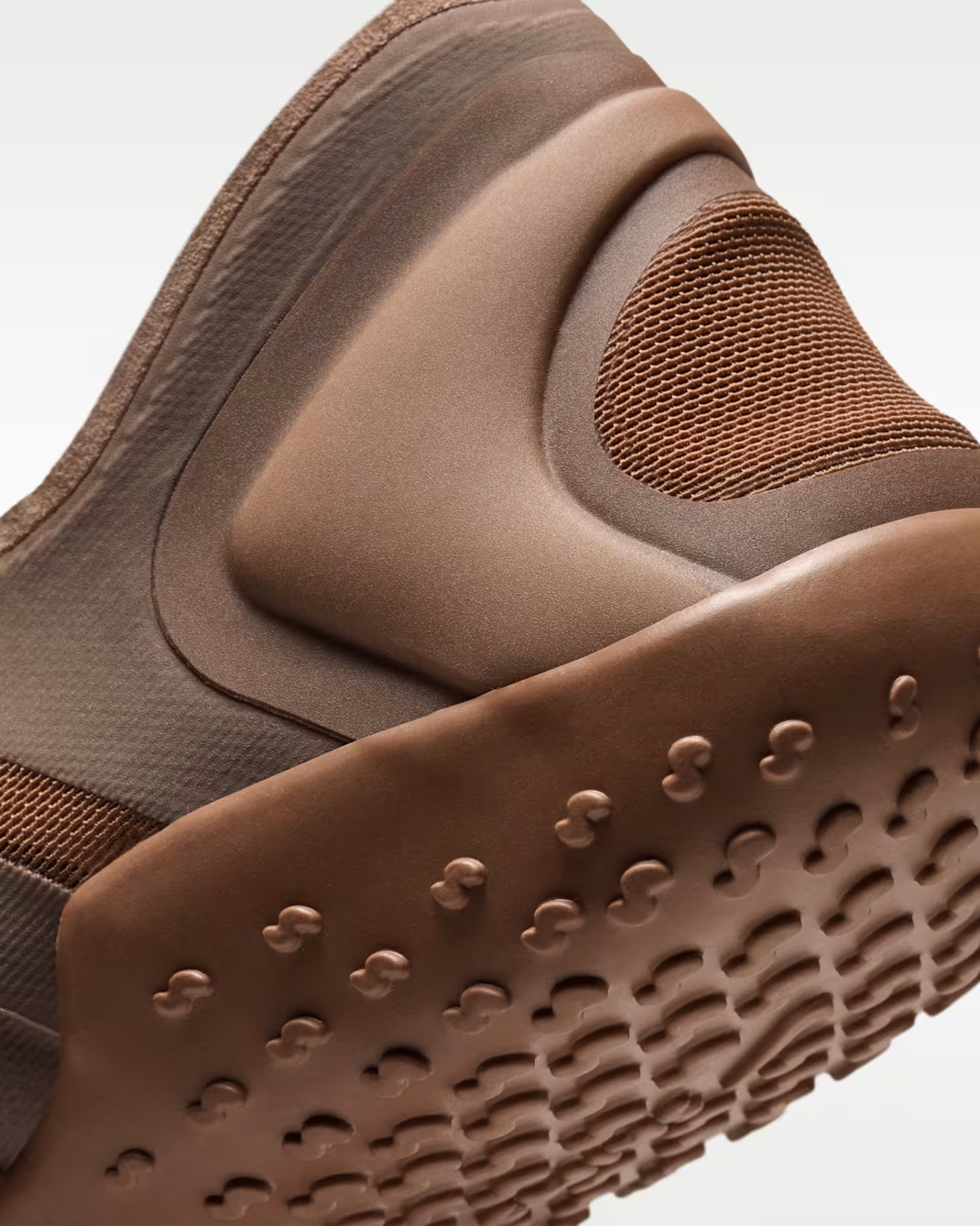 IO7694-201 SKIMS Ã Nike Rift Mesh "Archaeo Brown" (Women's)