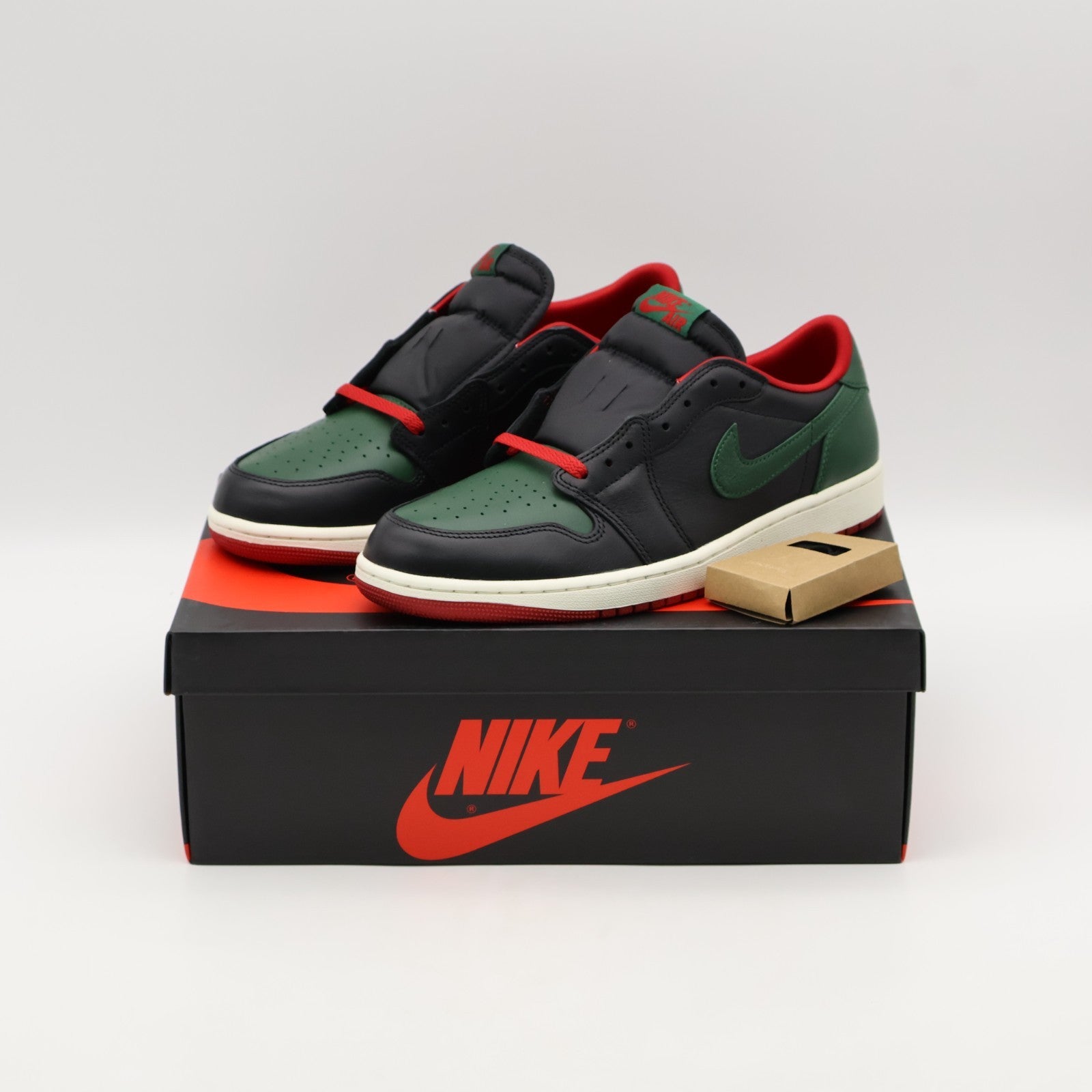 CZ0775-036 Nike Air Jordan 1 Retro Low OG Black and Gorge Green (Women's)