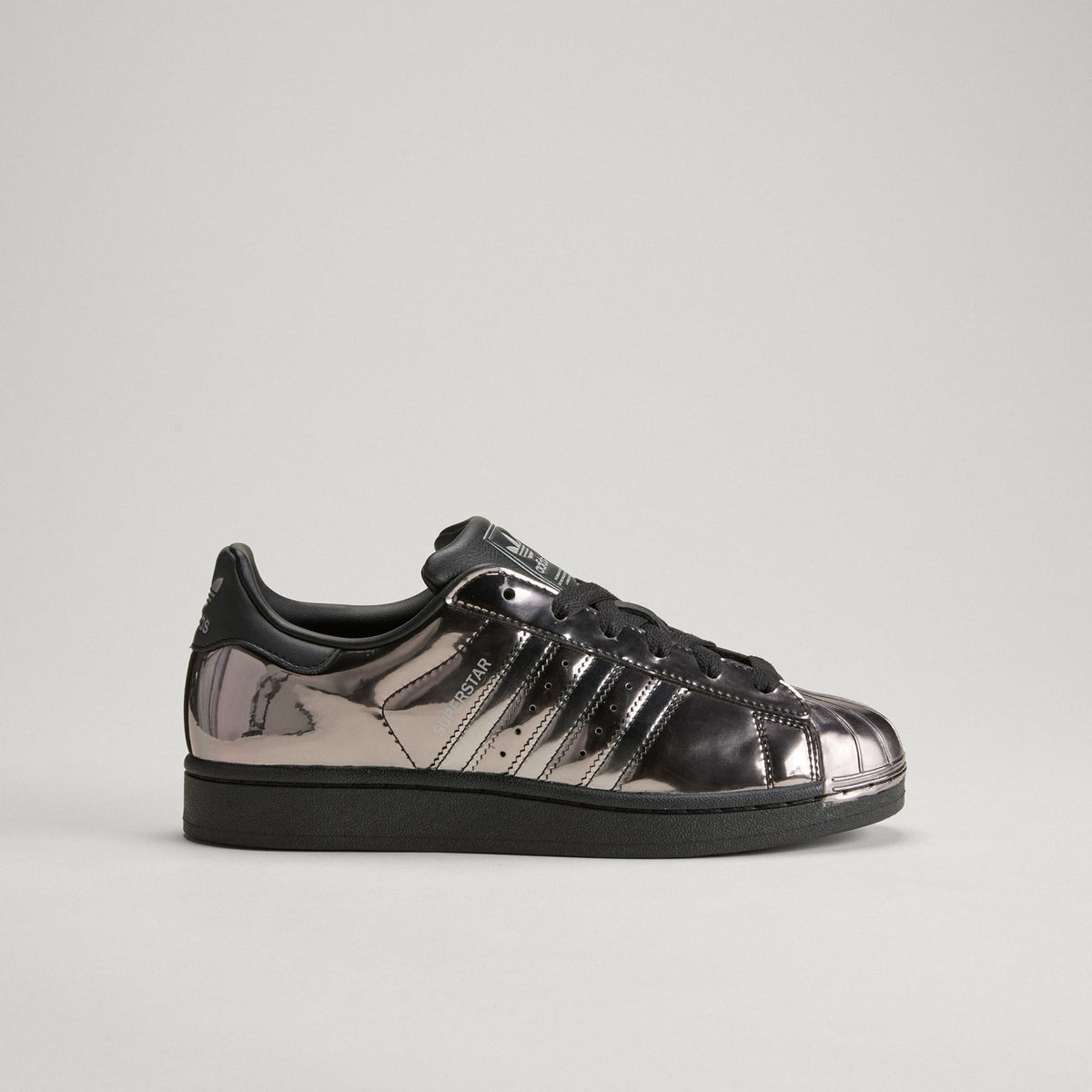 KJ7128 KJ7128 adidas Women's Superstar 2 Core Black (Women's)