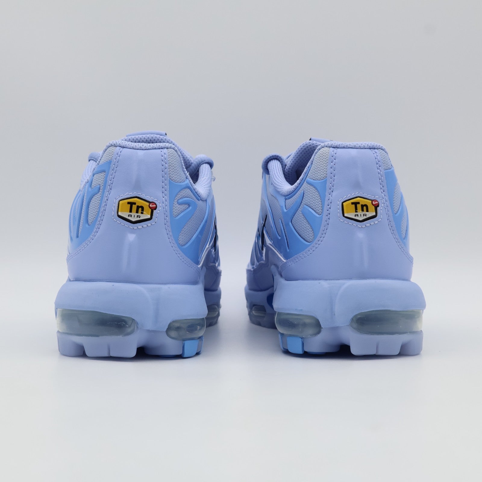 HV4363-400 Eastside Golf Nike Air Max Plus Golf NRG Aluminum University (Men's)