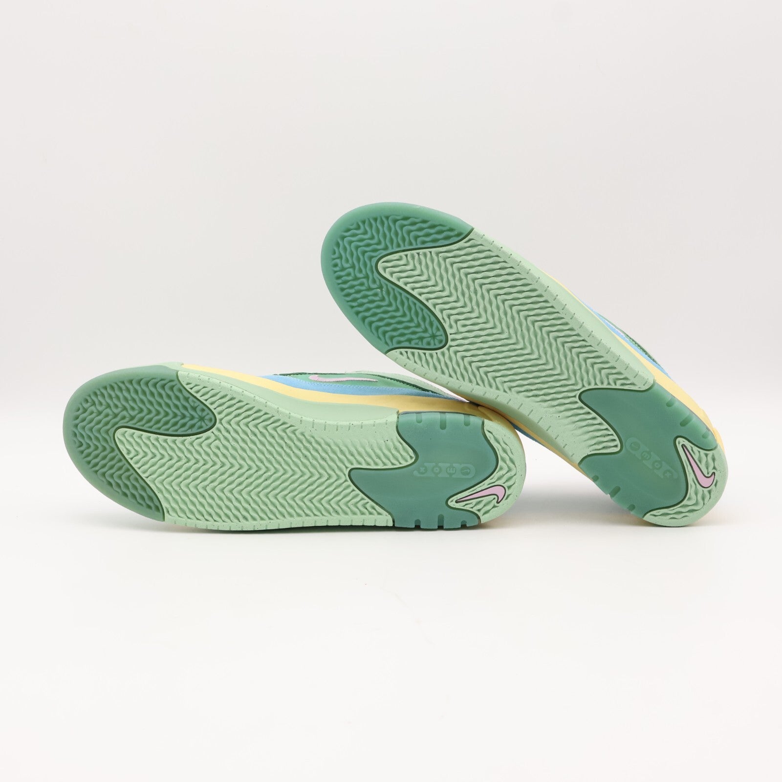 HF4074-400 VERDY Nike SB Air Max Ishod Visty Blue Gaze and Enamel Green (Men's)