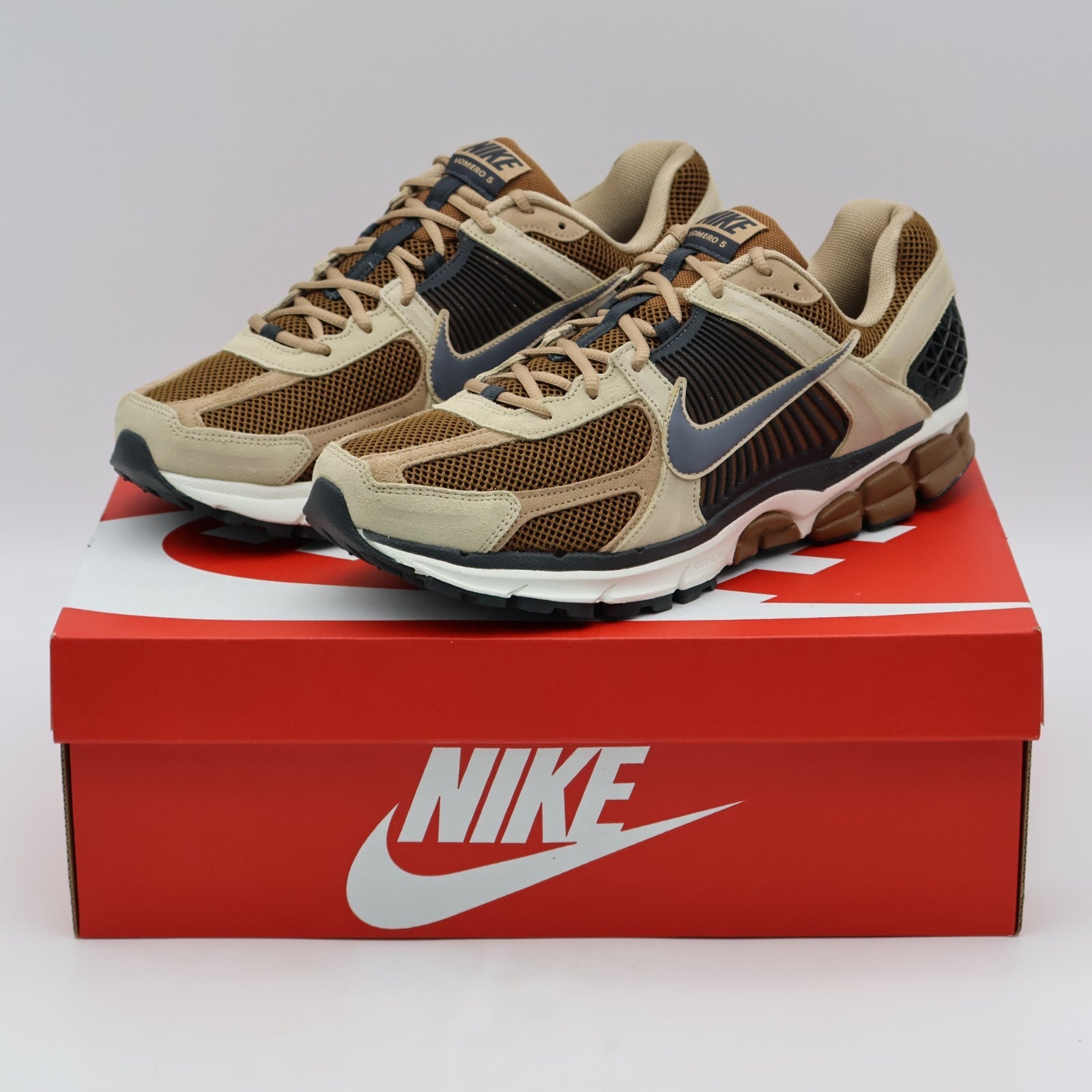 HF1553-202 Nike Zoom Vomero 5 Light British Tan British Khaki (Men's)