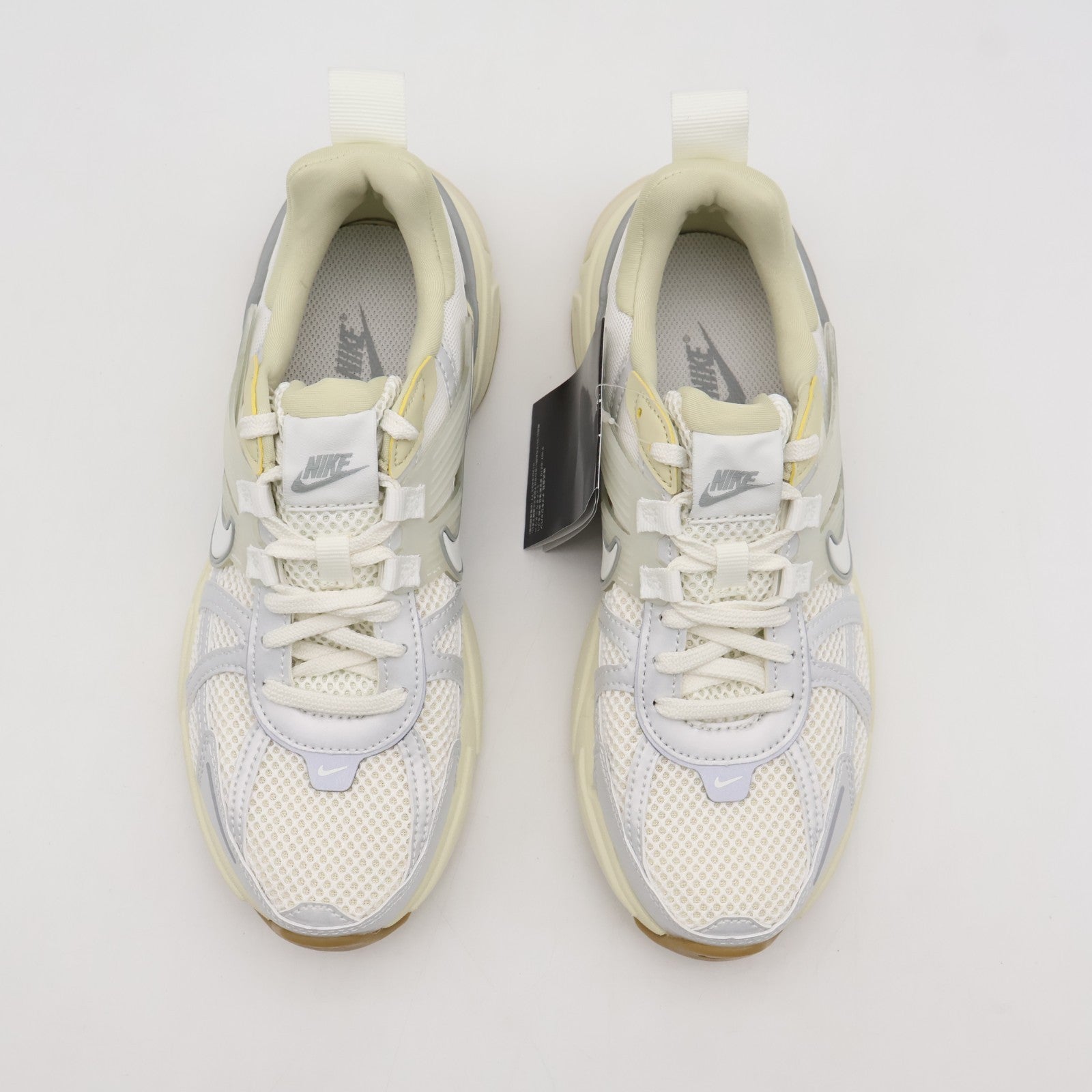 FD0736-108 Nike V2K Run Sail Light Khaki Light Smoke Grey Sail (Women's)