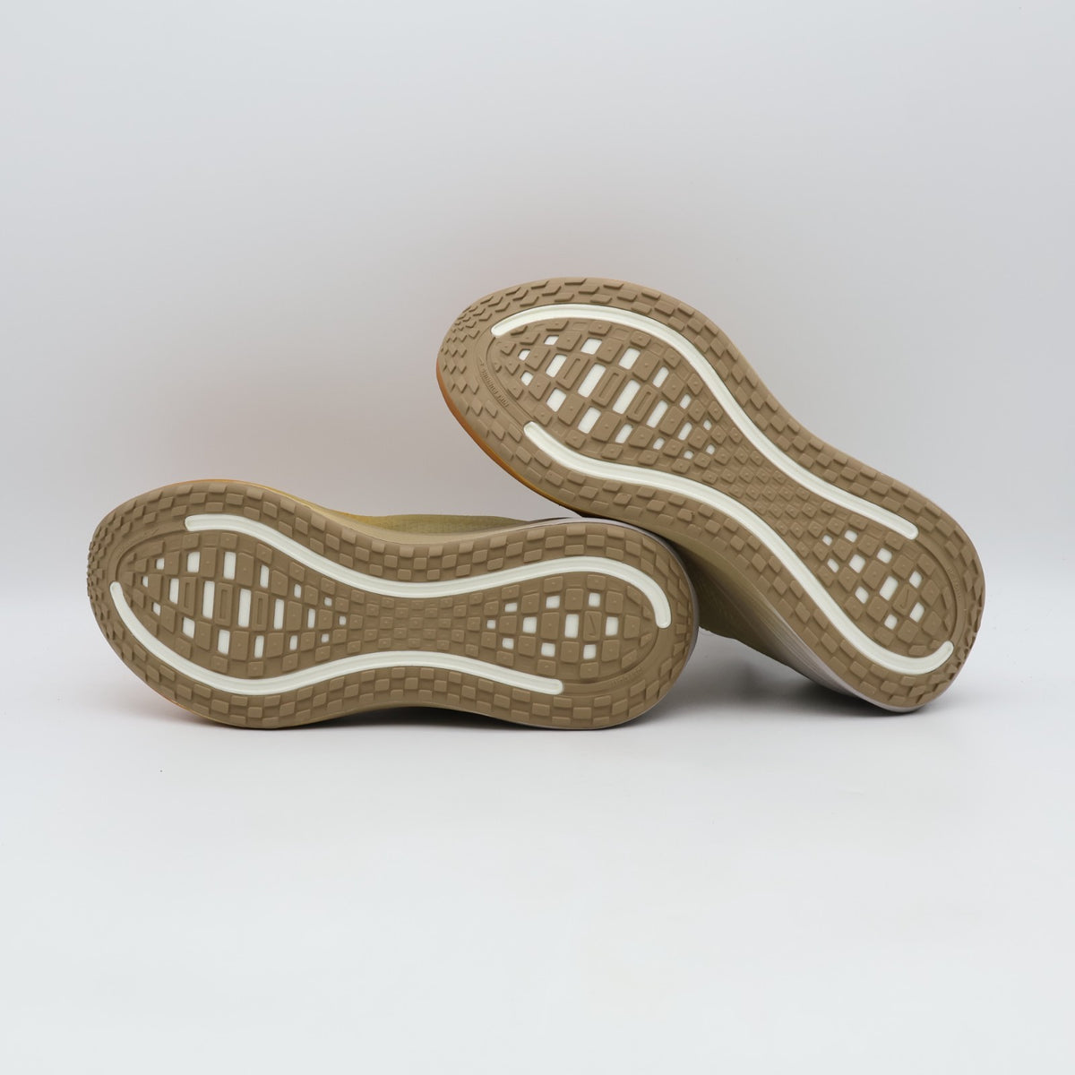 IV4522-200 Nike Vomero Plus Cheat Day (Men's)