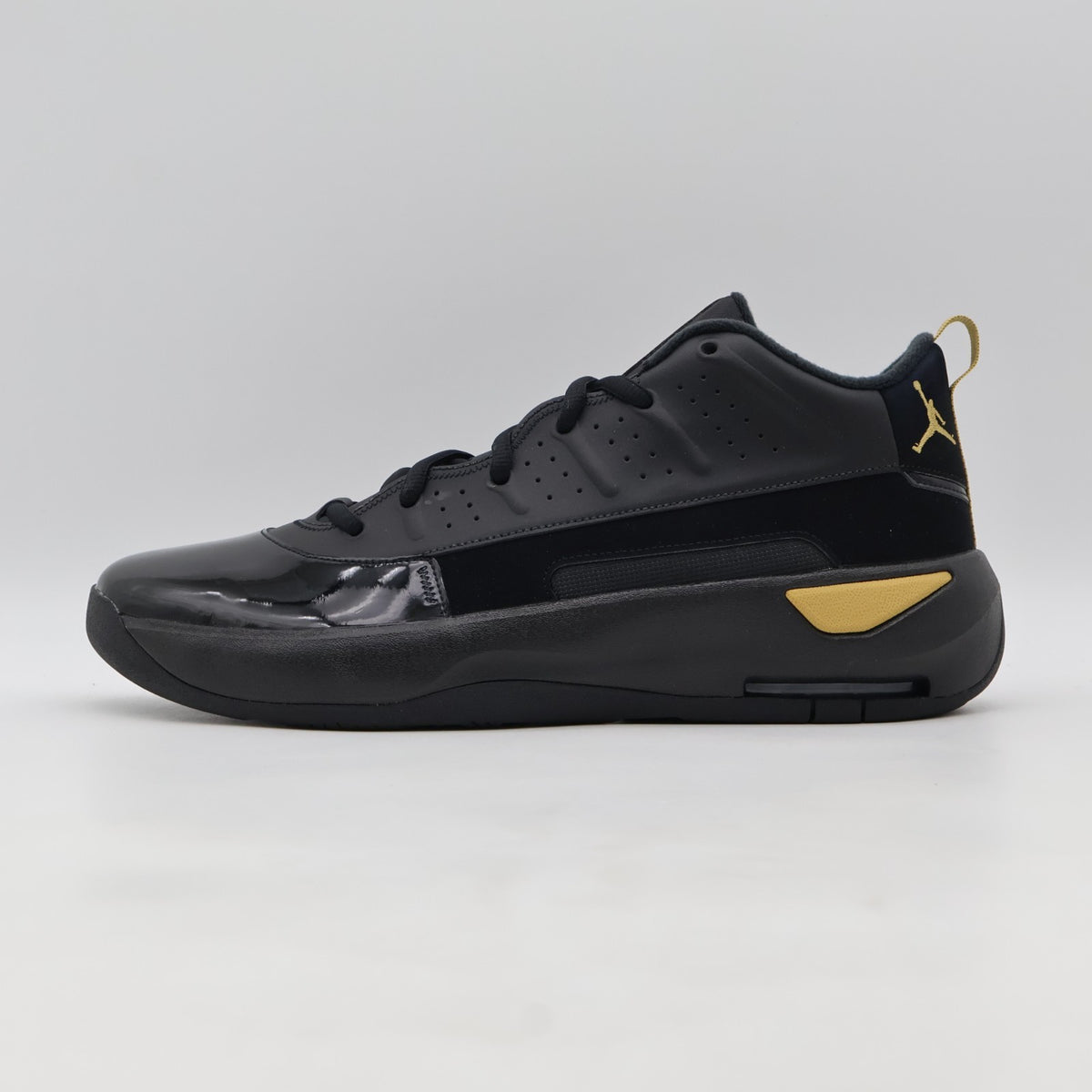 HQ2091-007 Nike Jordan Max Aura 7 Black Black Metallic Gold (Men's)