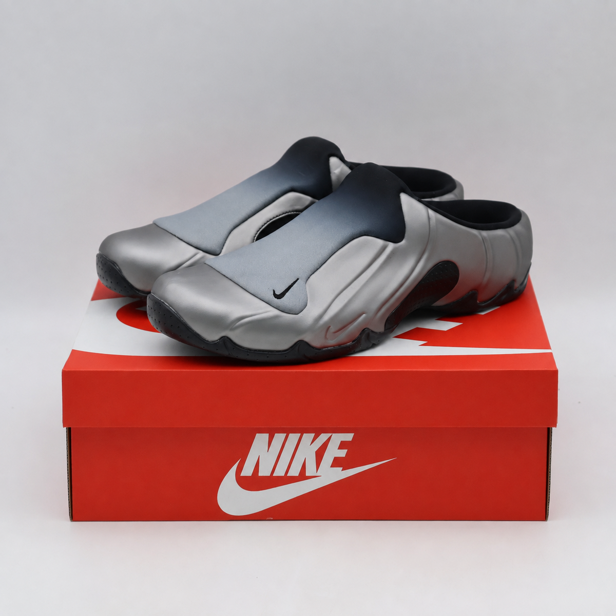 IR5919-044 Nike Clogposite "Metallic Dark Grey" (Men's)